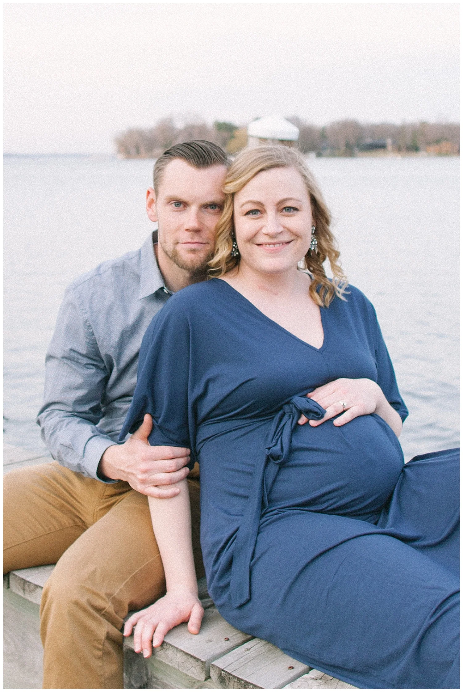 Minneapolis Family Photographer | Minneapolis Maternity photography | Excelsior Maternity | Minneapolis Maternity Photographer | Dog mom | Dog + me