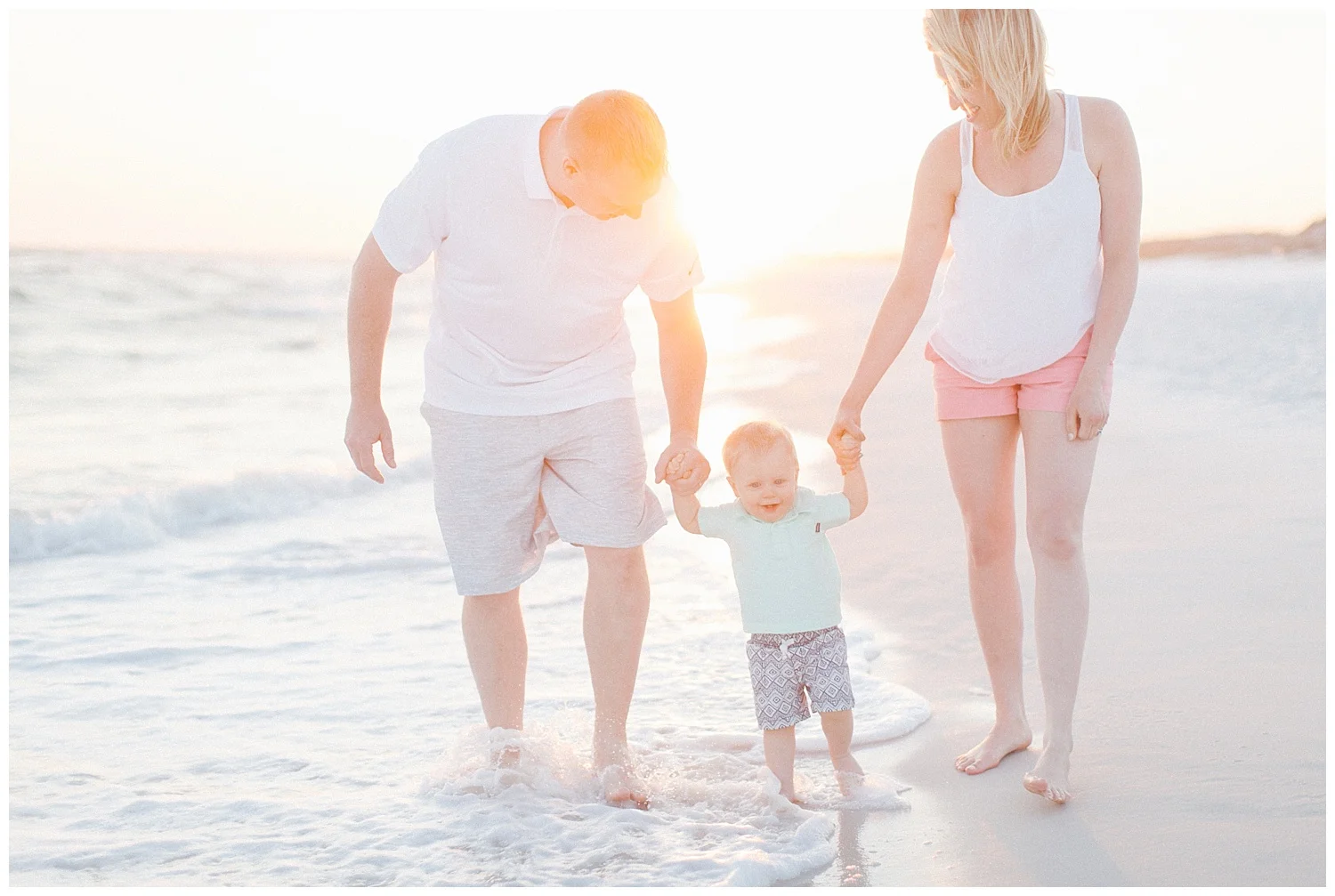 minneapolis-lifestyle-beach-family-photograph-by-hyojin-oberg-13.JPG