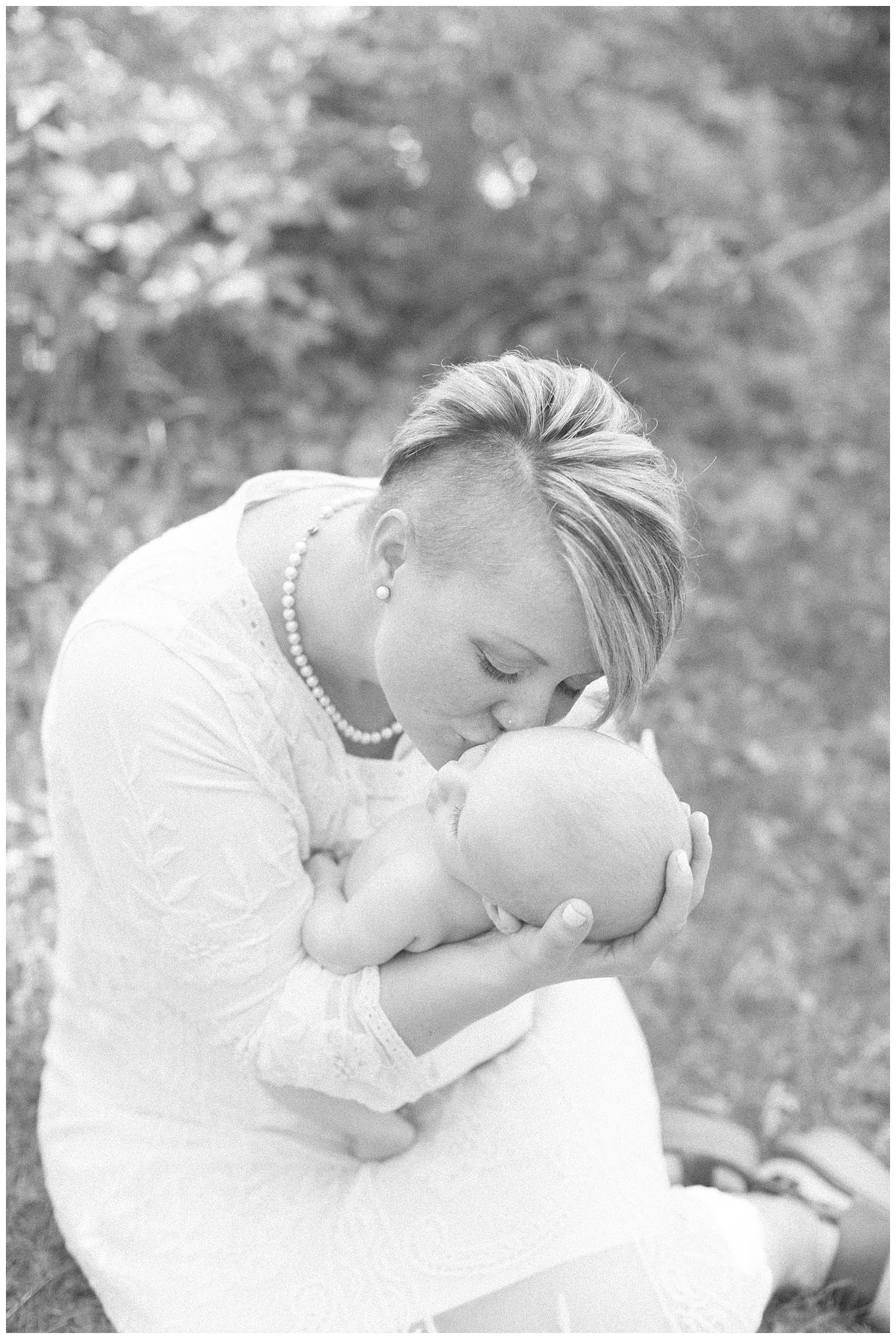 minneapolis-summer-lifestyle-baby-session-photo-by-hyojin-oberg-02.JPG