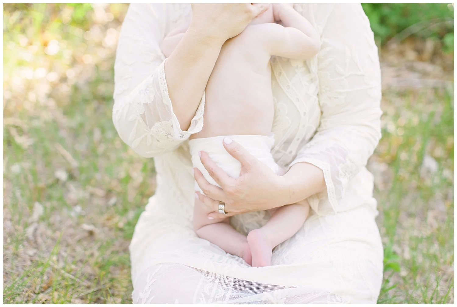 minneapolis-summer-lifestyle-baby-session-photo-by-hyojin-oberg-09.JPG