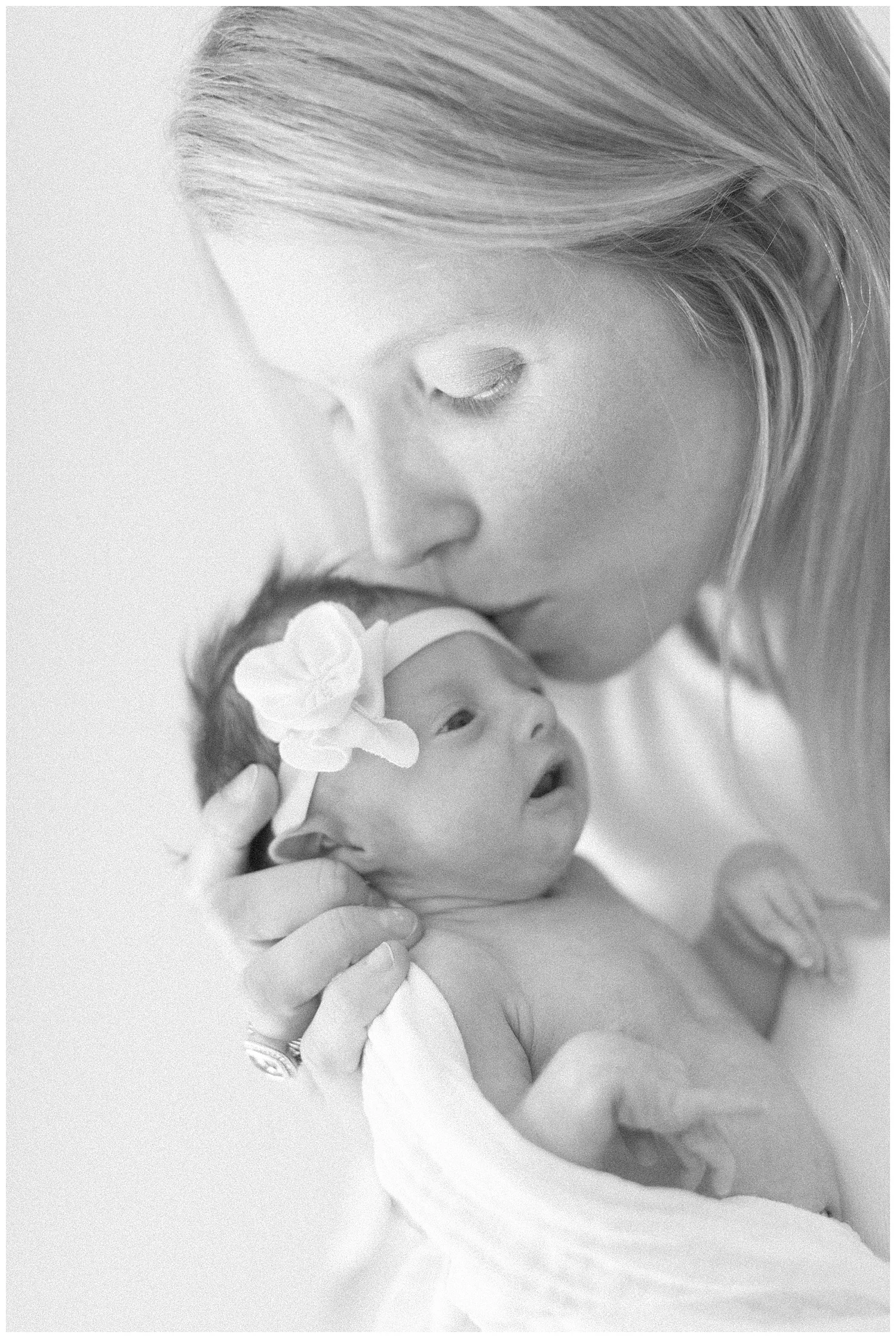 minneapolis-zoey-newborn-photos-by-hyojin-oberg-15.JPG
