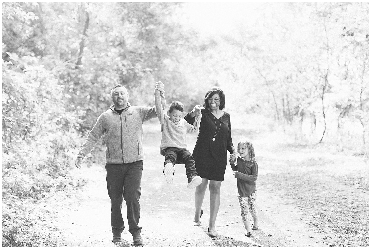 Hoven-Ekwochi-Fall-Family-Photos-by-Hyojin-Oberg-5.JPG