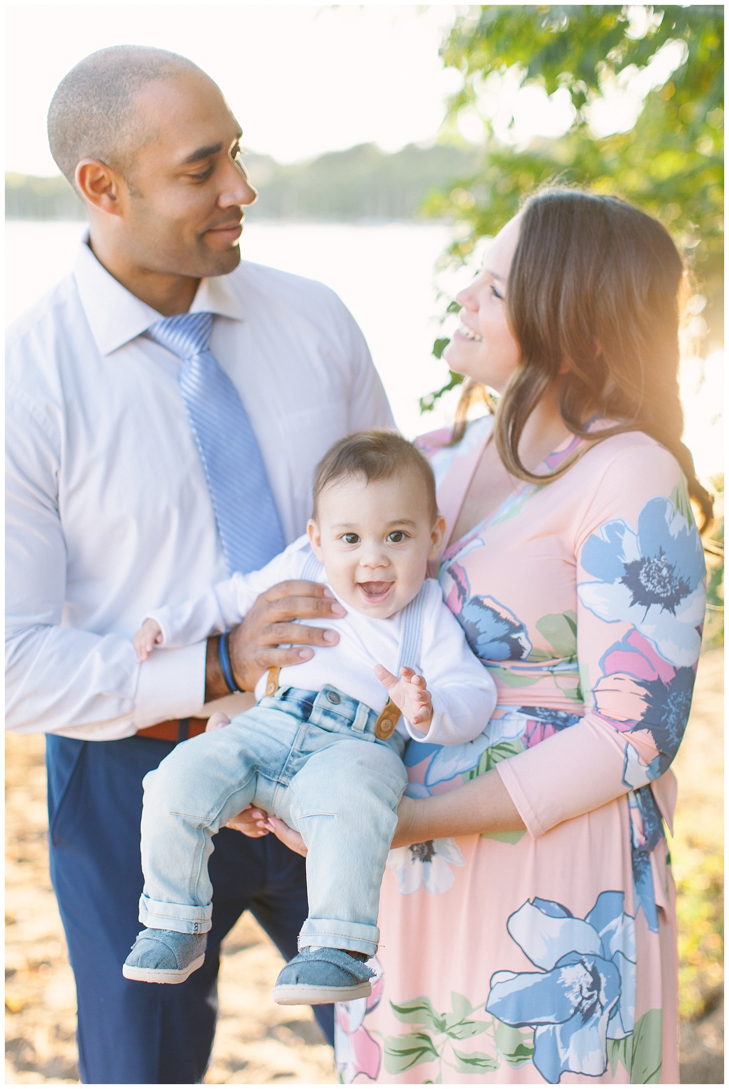 Osuji-Family-Photos-Lake-Harriet-by-Hyojin-Oberg-13.JPG