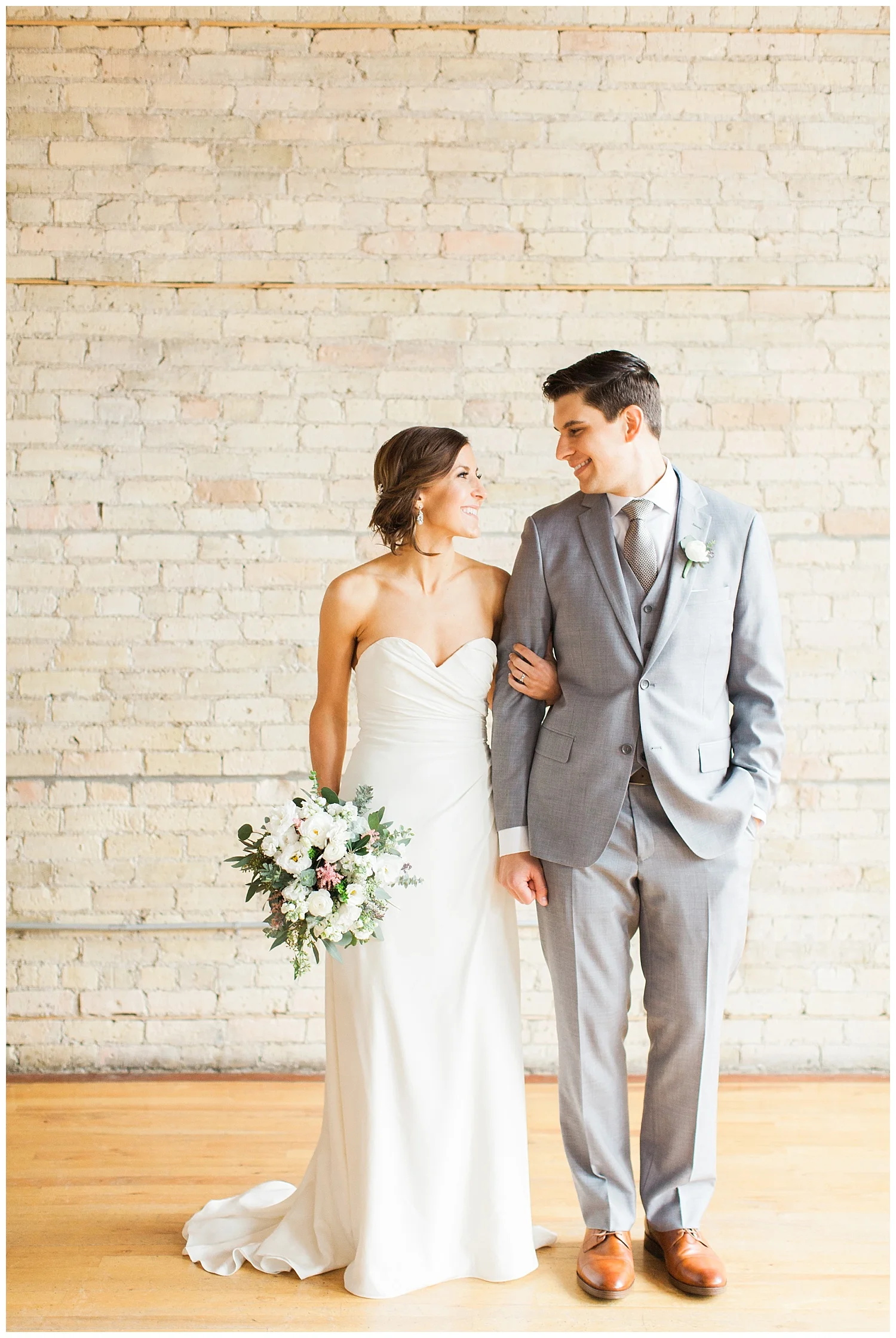 kate-ryan-minneapolis-wedding-photos-by-hyojin-oberg-22.JPG