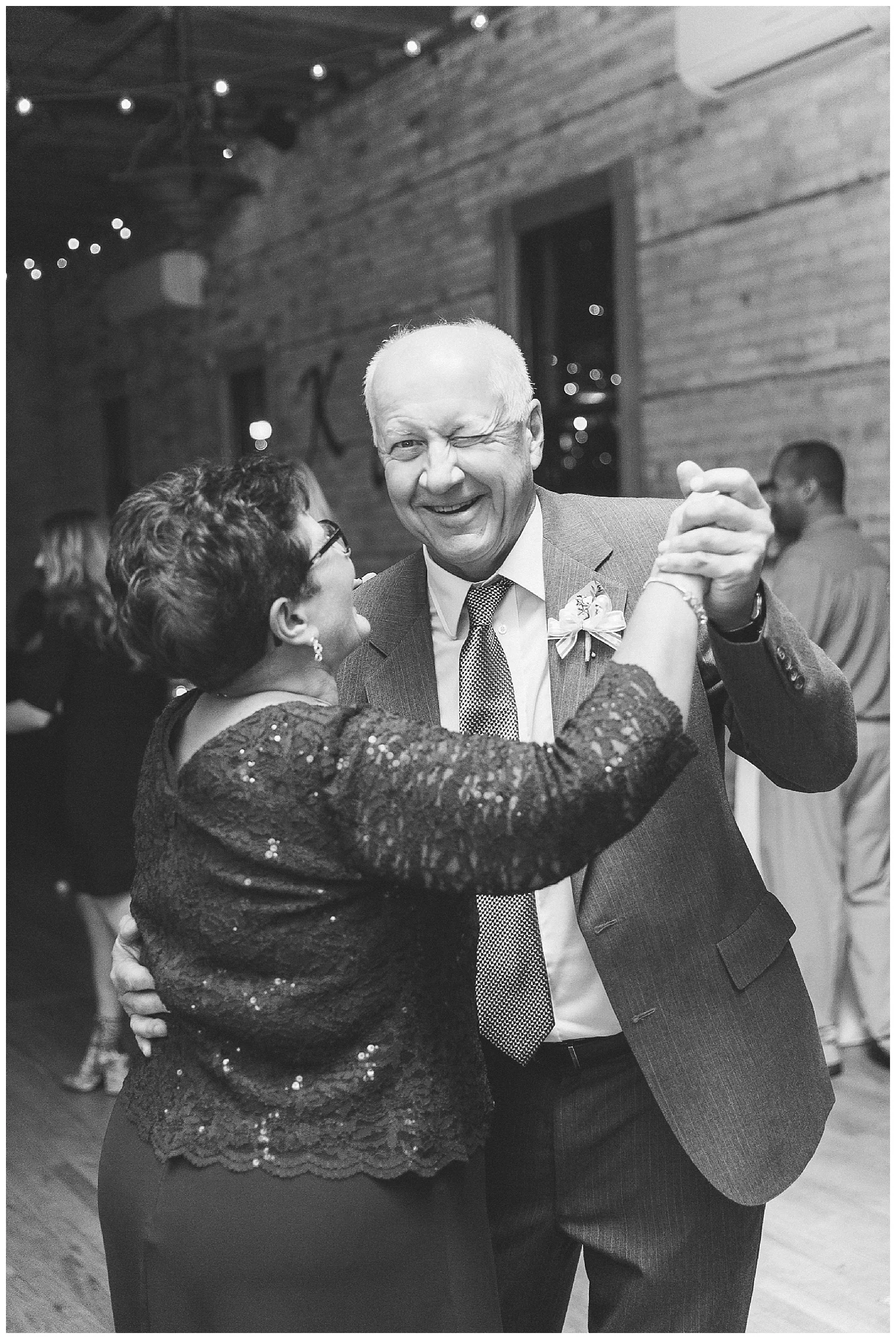 kate-ryan-minneapolis-wedding-photos-by-hyojin-oberg-63.JPG
