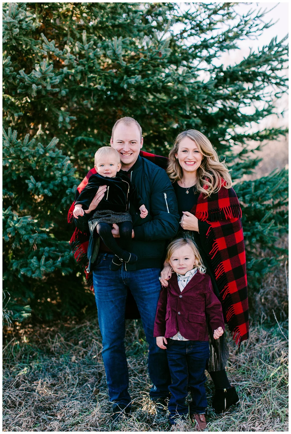 minneapolis-winter-family-photos-by-hyojin-oberg-12.JPG