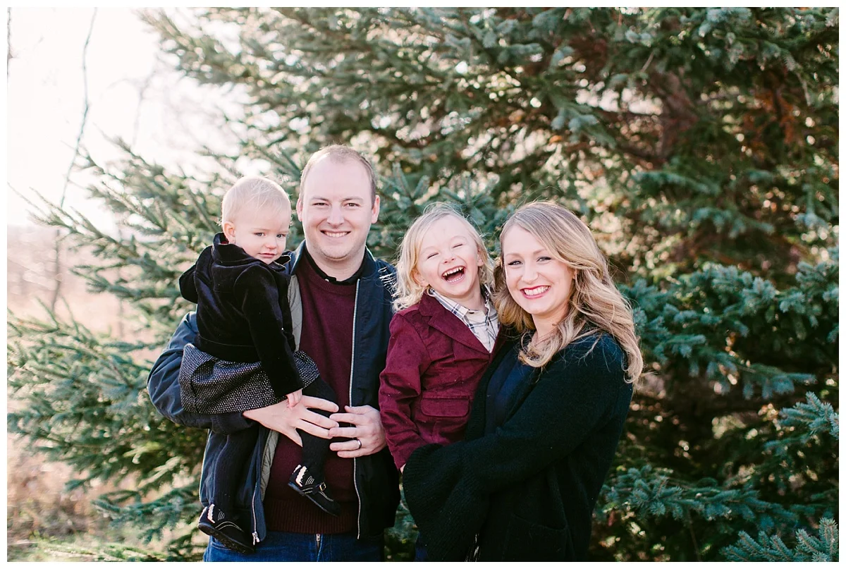minneapolis-winter-family-photos-by-hyojin-oberg-14.JPG