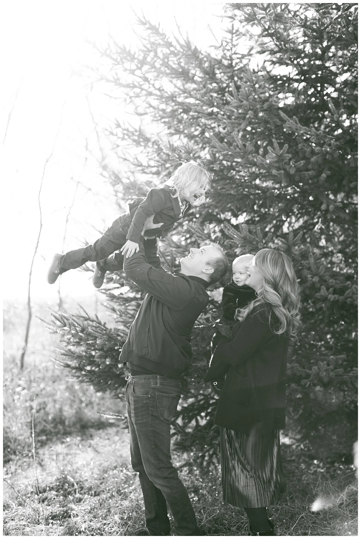 minneapolis-winter-family-photos-by-hyojin-oberg-17.JPG