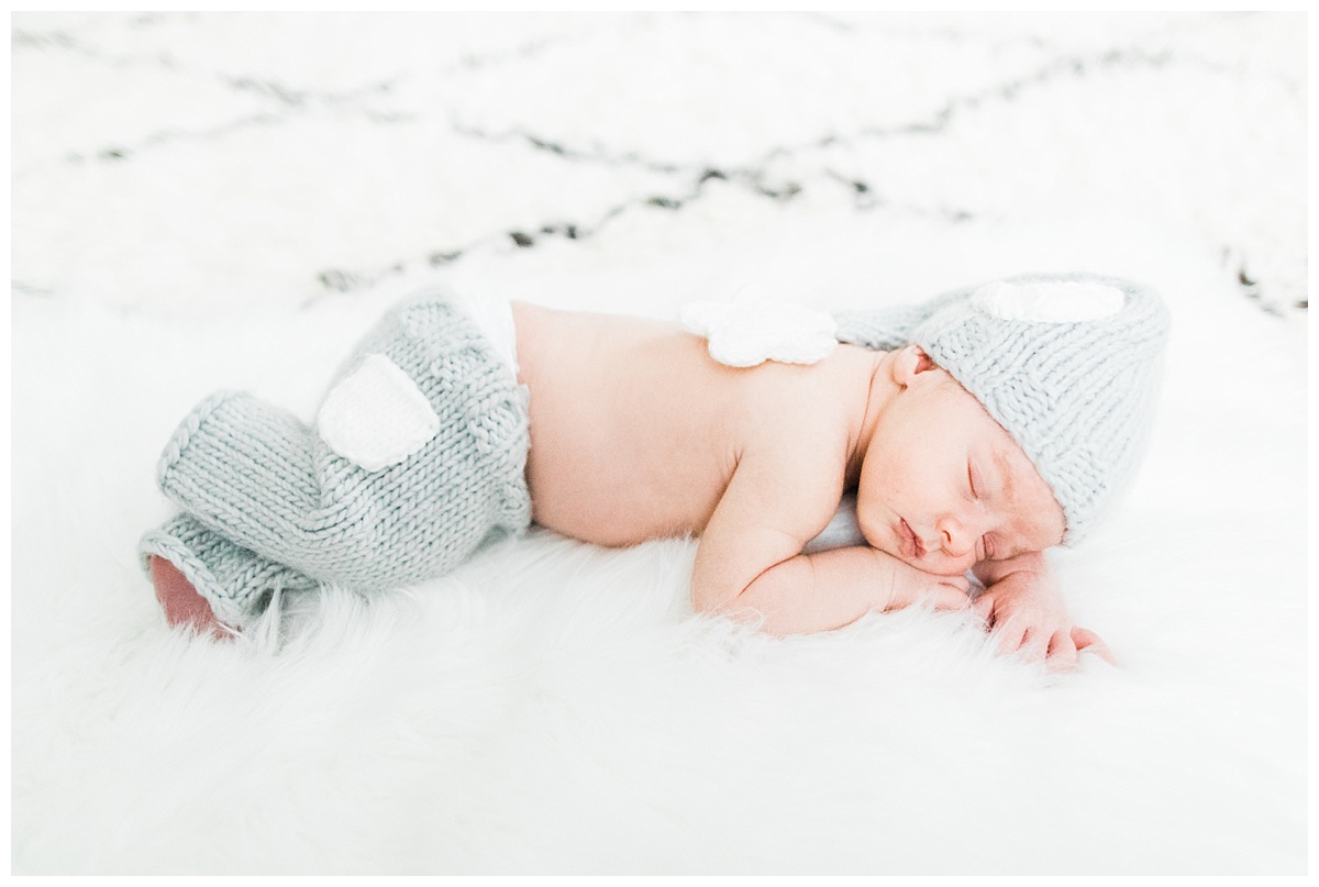 newborn lifestyle session | minneapolis family photographer | @justbeingcon