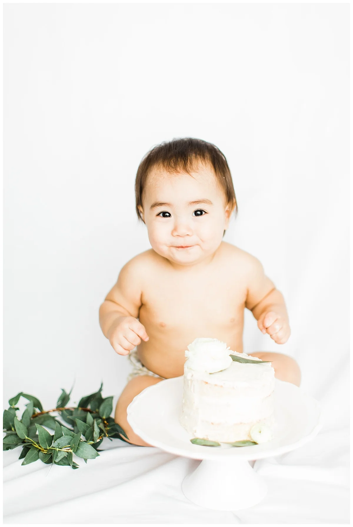 baby's first birthday | cake smash | boy mom | minneapolis family photographer