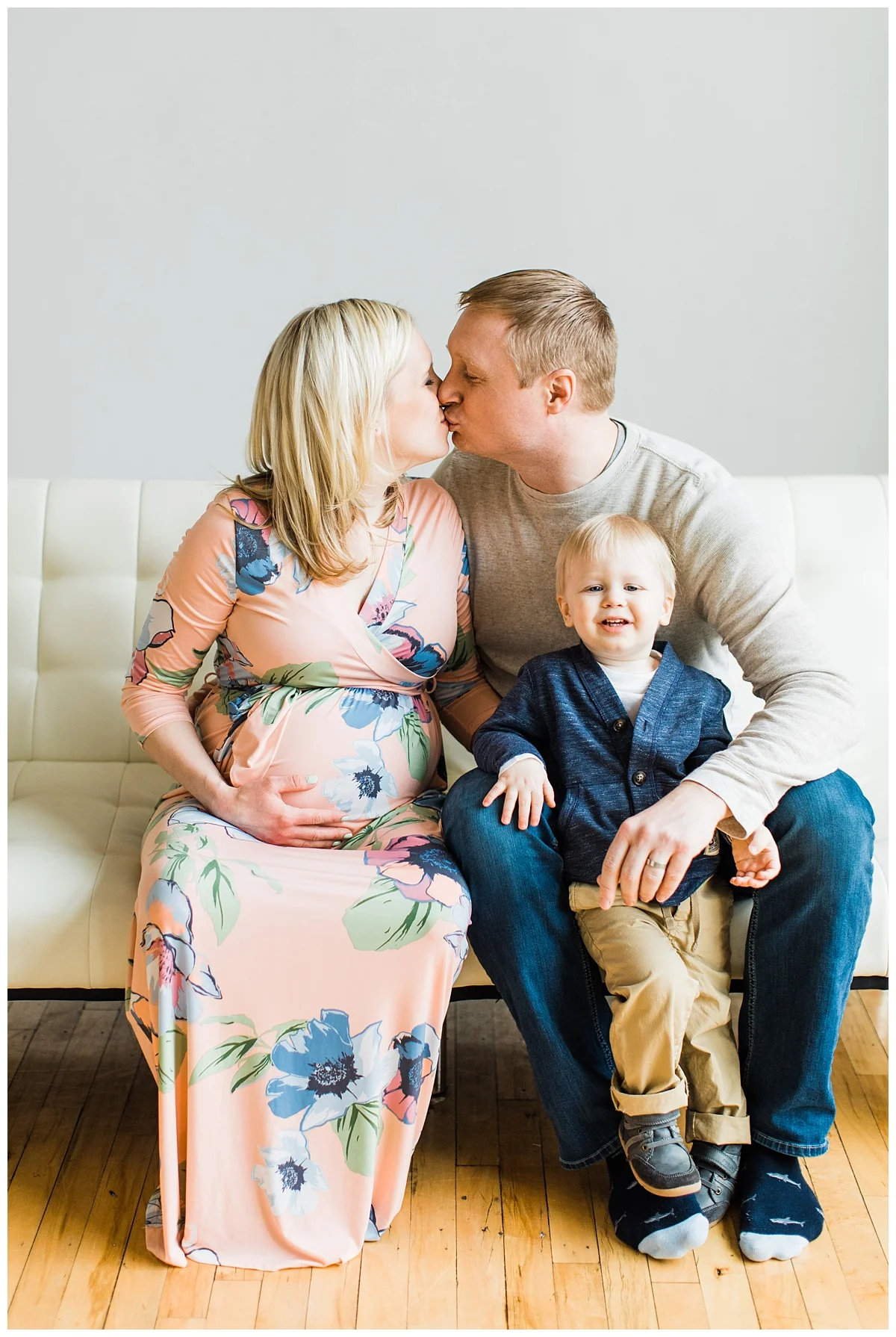 minneapolis studio maternity | photo by hyojin oberg