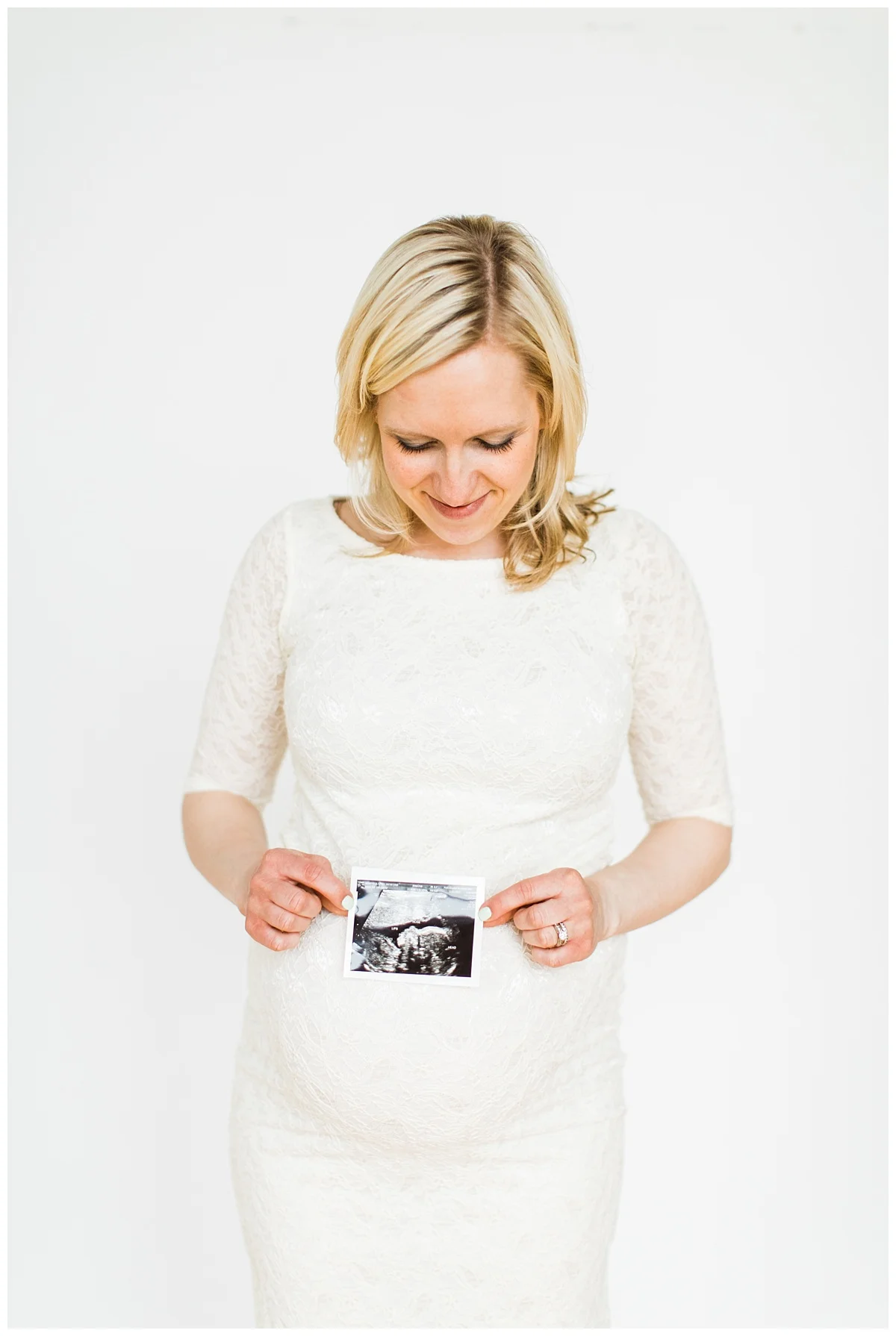 minneapolis studio maternity | photo by hyojin oberg