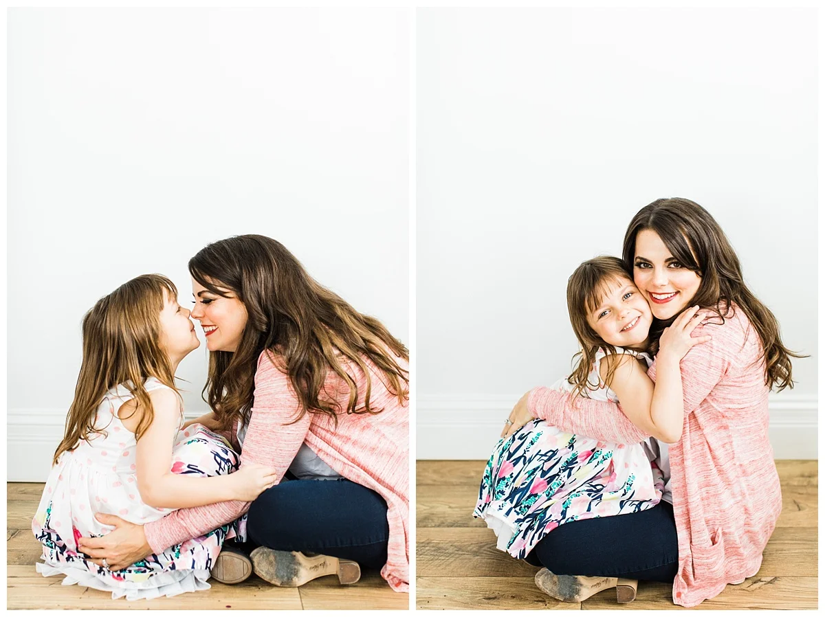 Baby Milestone Photos | Minneapolis Family Photographer | Rogers, MN Family Photography | Sibling Photos
