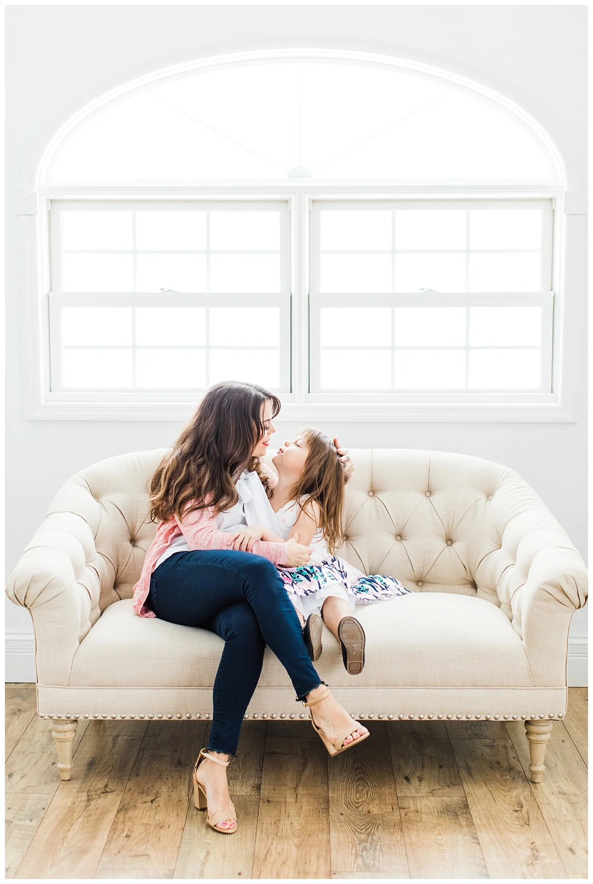 Baby Milestone Photos | Minneapolis Family Photographer | Rogers, MN Family Photography | Sibling Photos