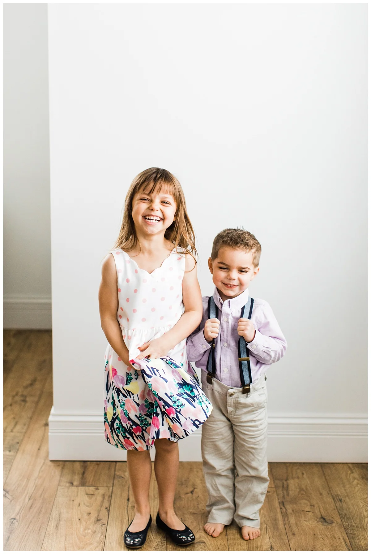 Baby Milestone Photos | Minneapolis Family Photographer | Rogers, MN Family Photography | Sibling Photos
