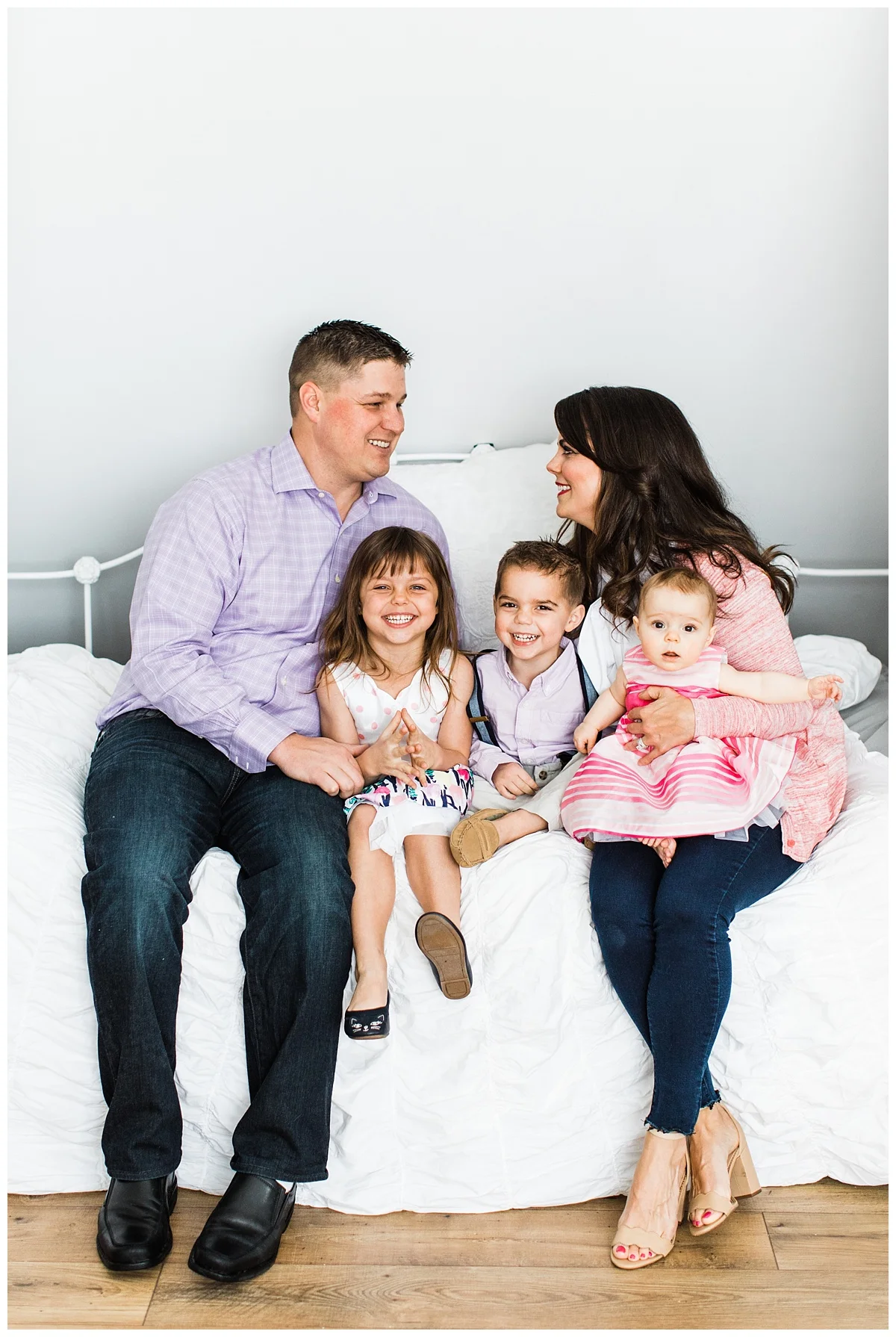 Baby Milestone Photos | Minneapolis Family Photographer | Rogers, MN Family Photography | Sibling Photos