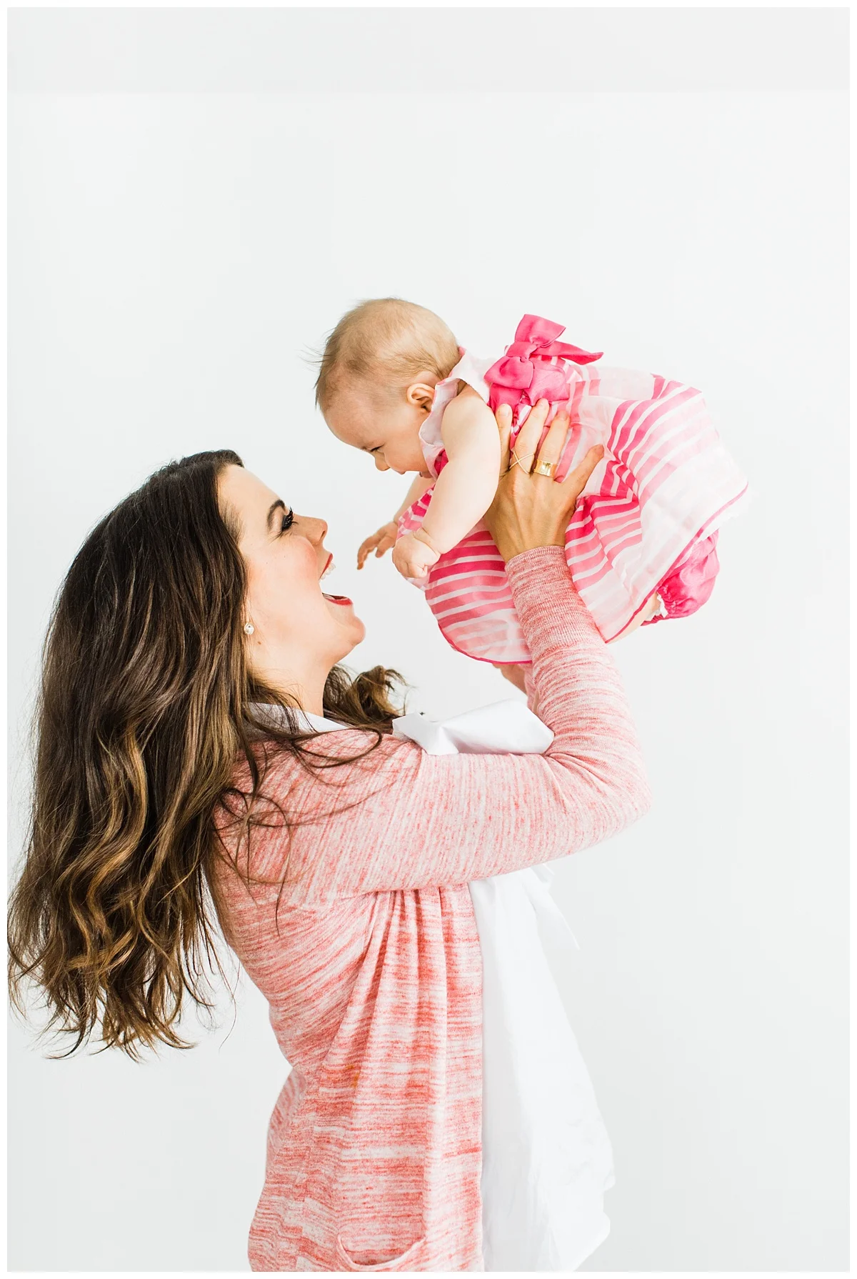 Baby Milestone Photos | Minneapolis Family Photographer | Rogers, MN Family Photography | Sibling Photos