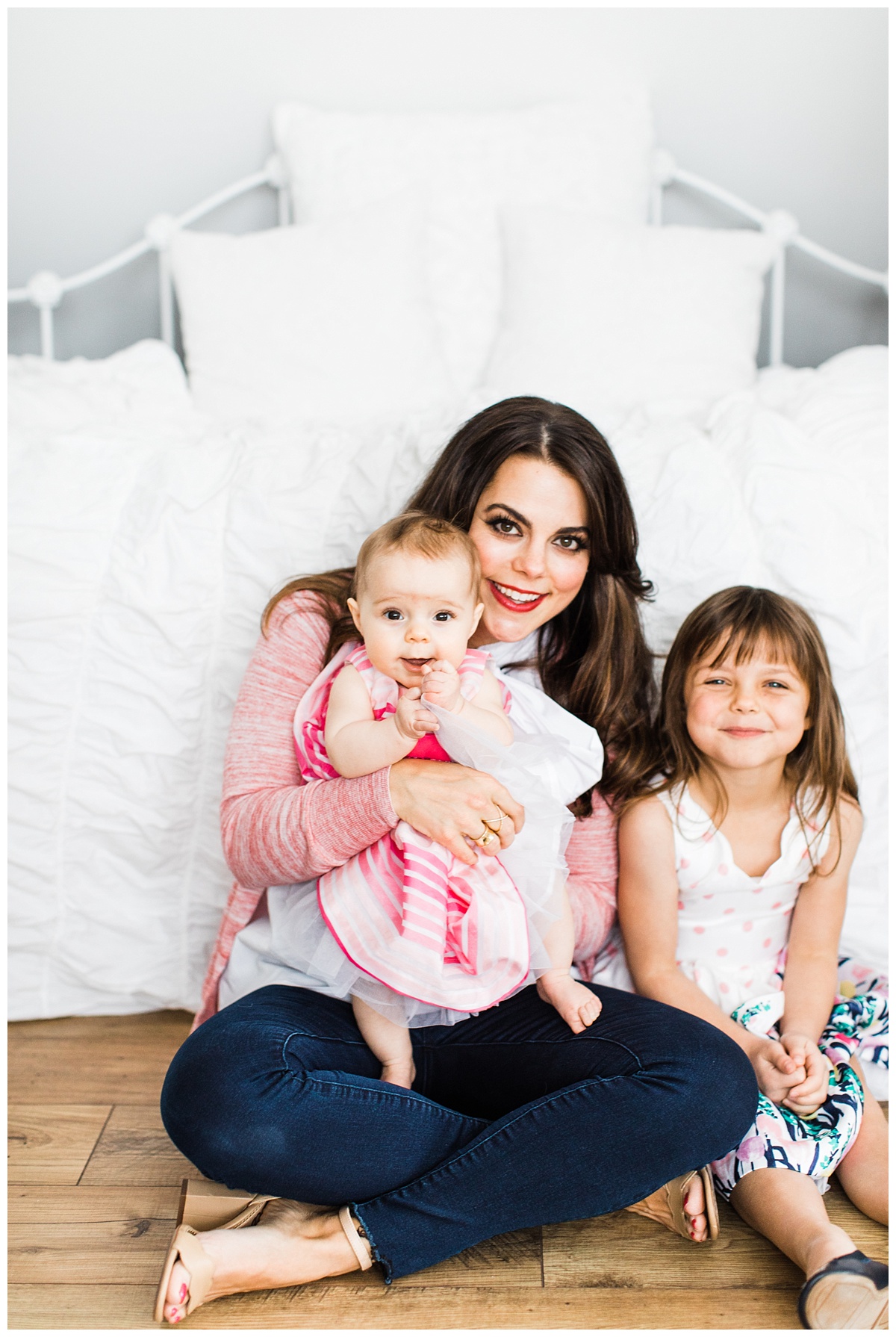 Baby Milestone Photos | Minneapolis Family Photographer | Rogers, MN Family Photography | Sibling Photos