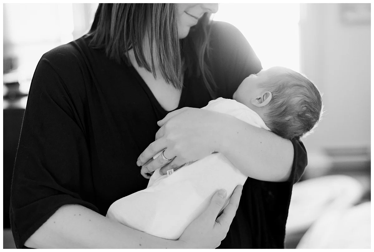Minneapolis in-home newborn session | Newborn Photos | Lifestyle Newborn Photos | Minneapolis Family Photographer