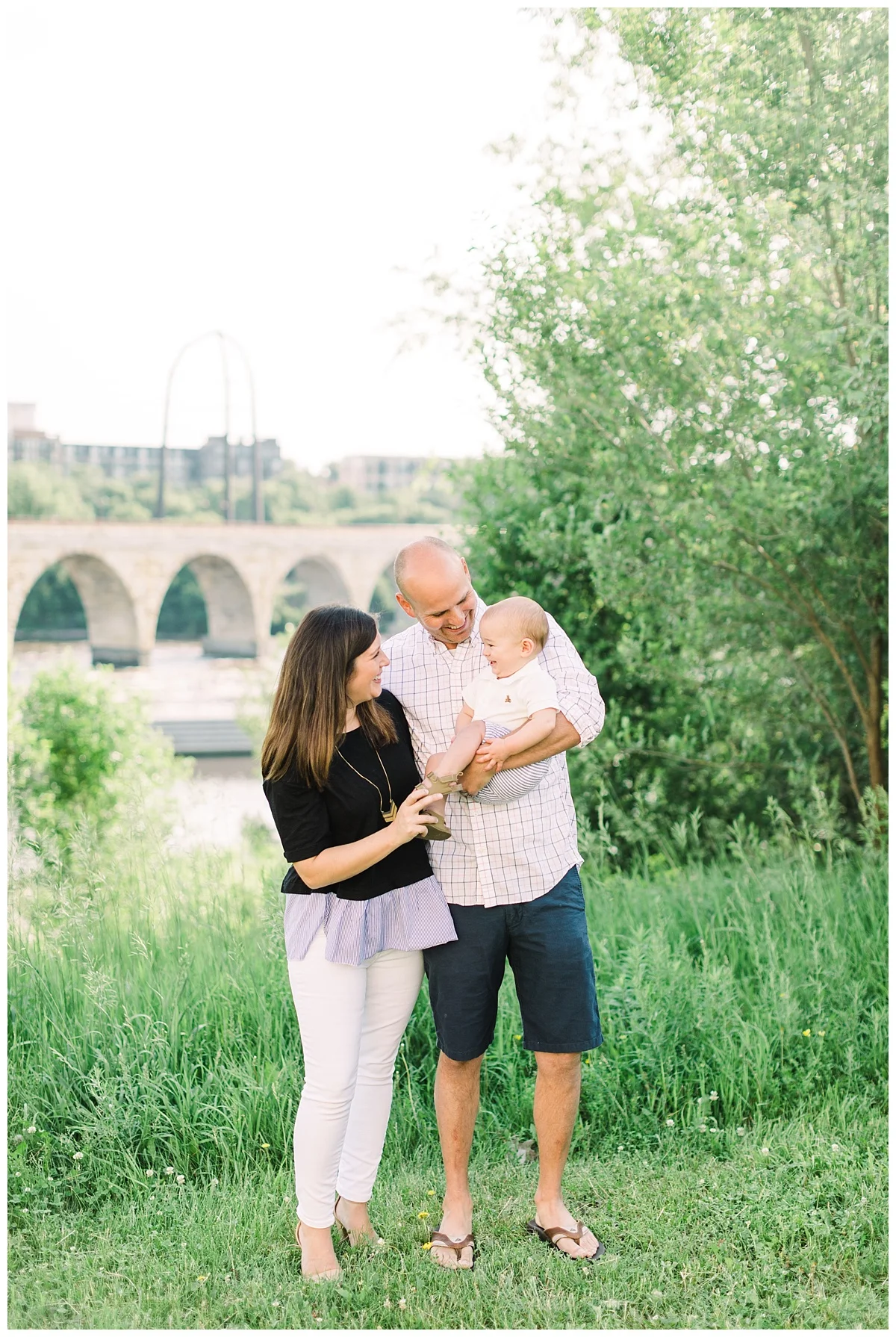 Minneapolis Family Photographer | Minneapolis Family photography | Mill City | natural light photography | Photo by Hyojin Oberg