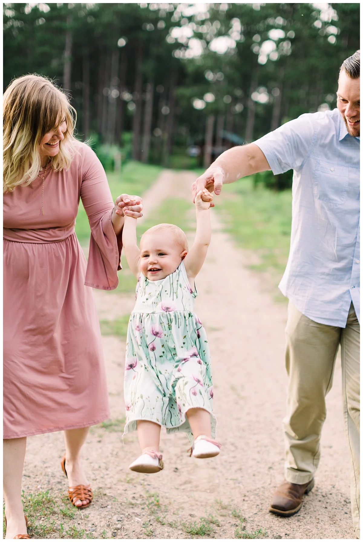 Minneapolis Family Photographer | Boho Family Photos | Tree Farm Photoshoot | Baby Milestone Photos Minneapolis | Rogers Family Photographer | Maple Grove Family Photographer