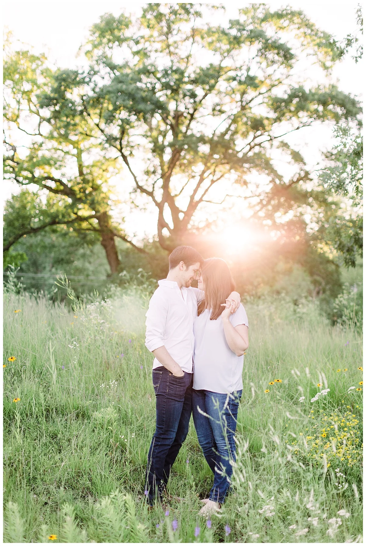 Minneapolis Wedding Photographer | Minneapolis Engagement | St. Paul Engagement Photos | Photos by Hyojin Oberg | Silverwood Park | Rustic Engagement Photos in Minneapolis