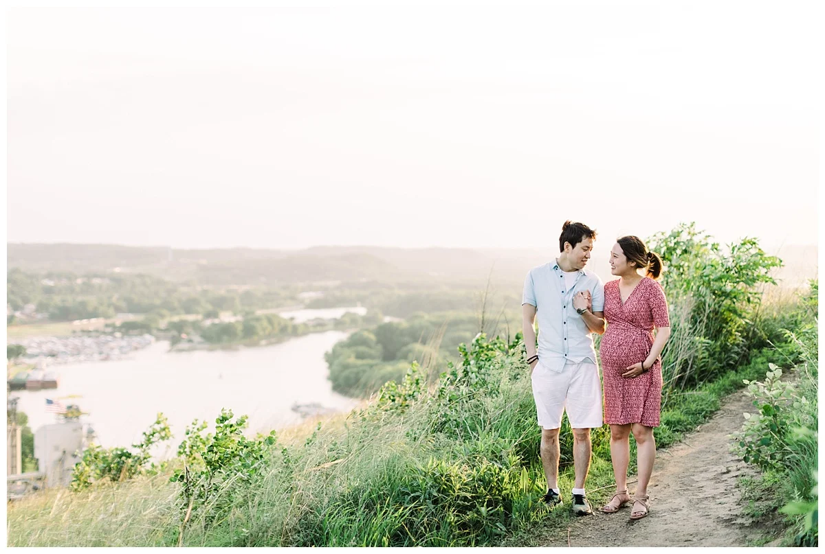minneapolis maternity photographer | rogers family photographer | maple grove maternity photographer | barnbluff | red wing, mn