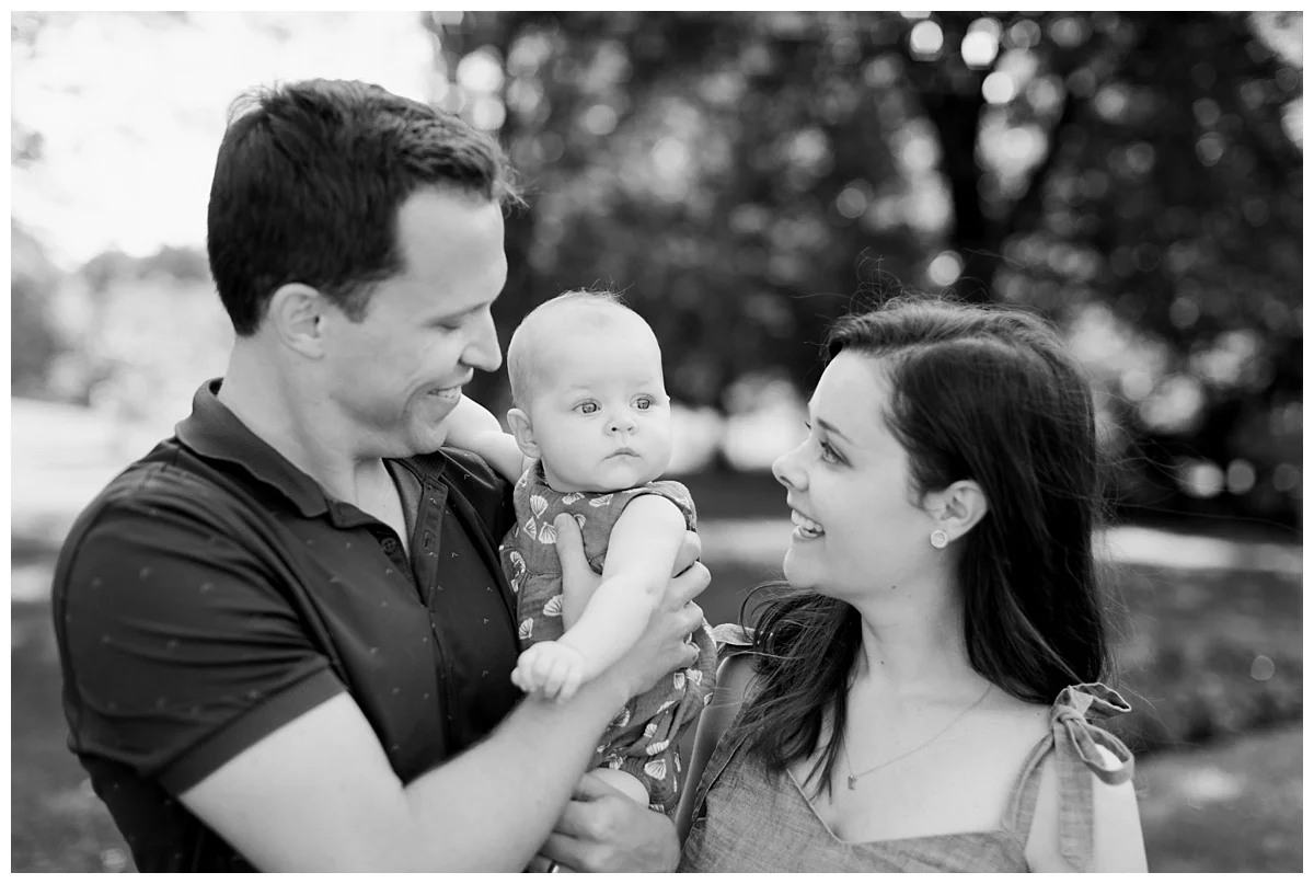 baby-maude-rose-garden-family-photos-by-hyojin-oberg-11.JPG