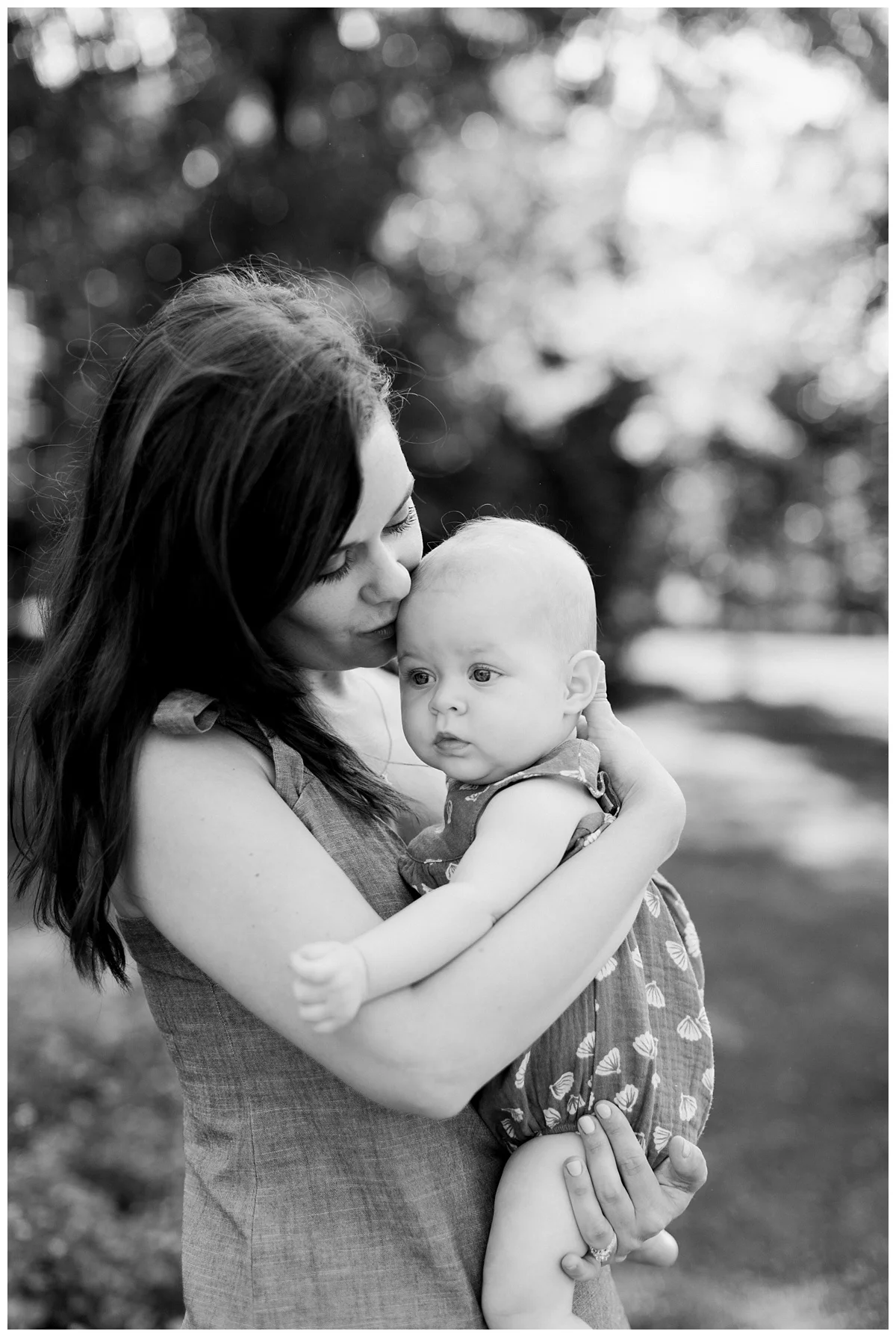 baby-maude-rose-garden-family-photos-by-hyojin-oberg-16.JPG