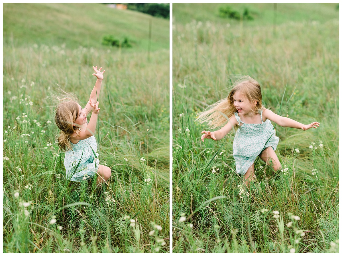 eden prairie family photographer | minneapolis family photographer | natural light family photo by Hyojin Oberg | summer family photos