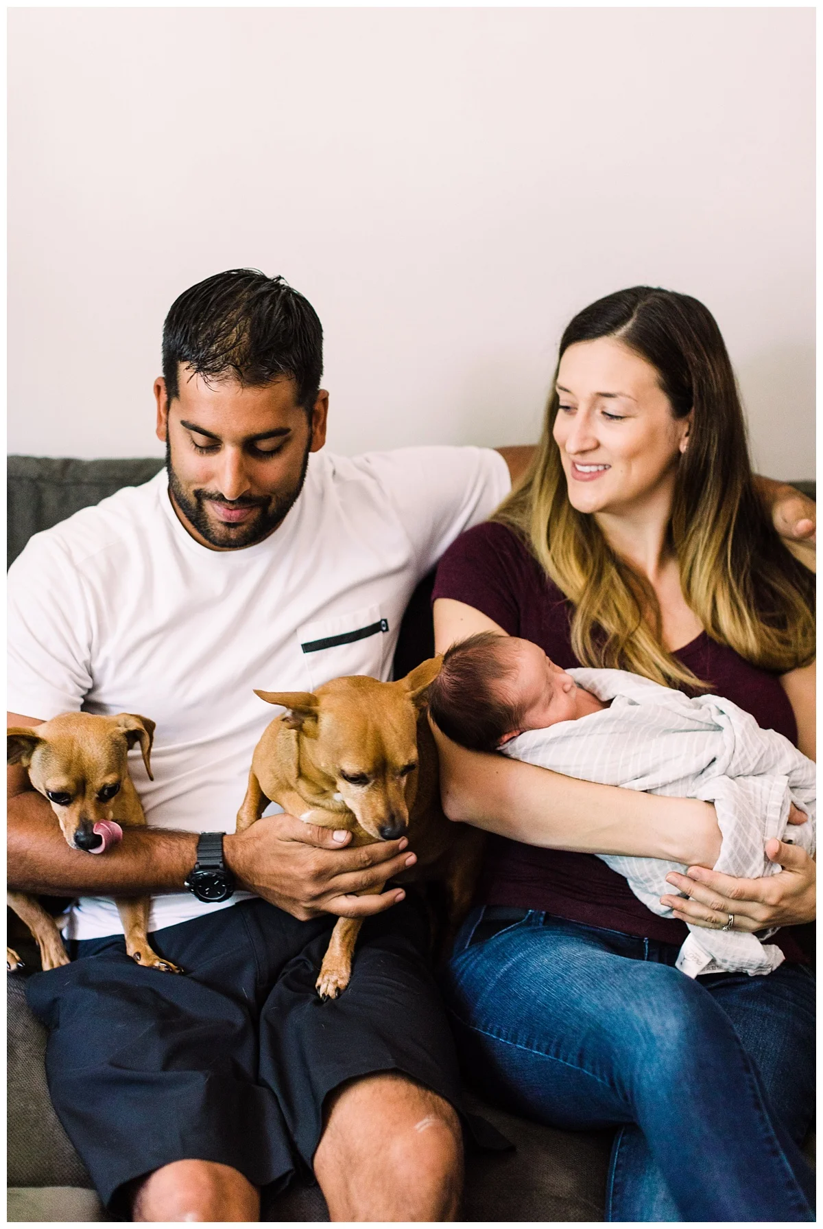 Minneapolis Newborn Photography | Minneapolis Newborn photographer | Minneapolis Family Photographer| Eden Prairie Newborn Photographer | in-home newborn photography | Photos by Hyojin Oberg 