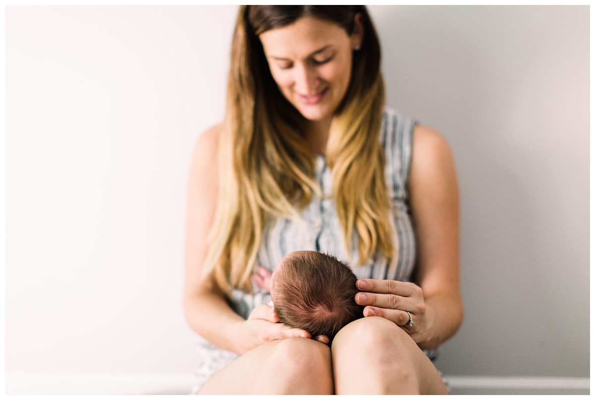 Minneapolis Newborn Photography | Minneapolis Newborn photographer | Minneapolis Family Photographer| Eden Prairie Newborn Photographer | in-home newborn photography | Photos by Hyojin Oberg 