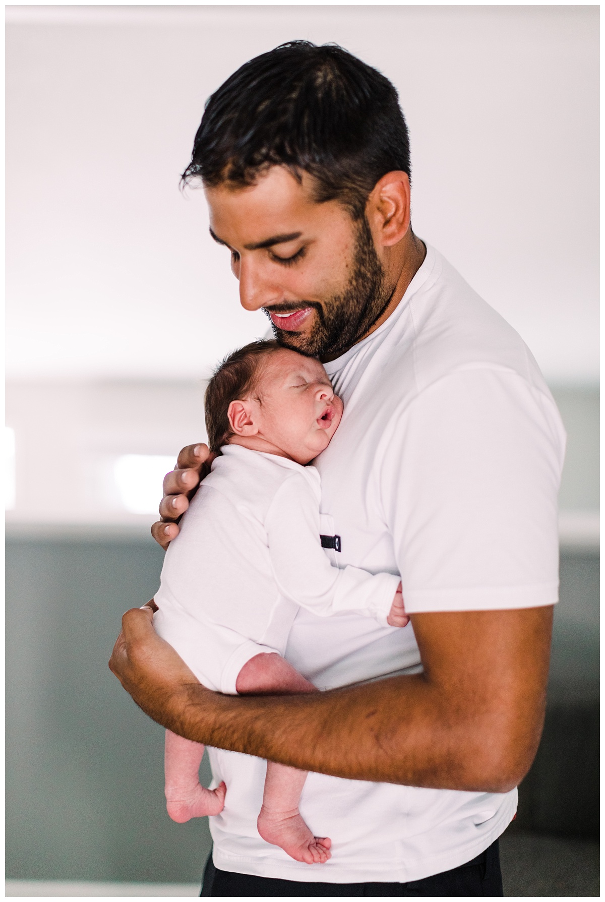 Minneapolis Newborn Photography | Minneapolis Newborn photographer | Minneapolis Family Photographer| Eden Prairie Newborn Photographer | in-home newborn photography | Photos by Hyojin Oberg 