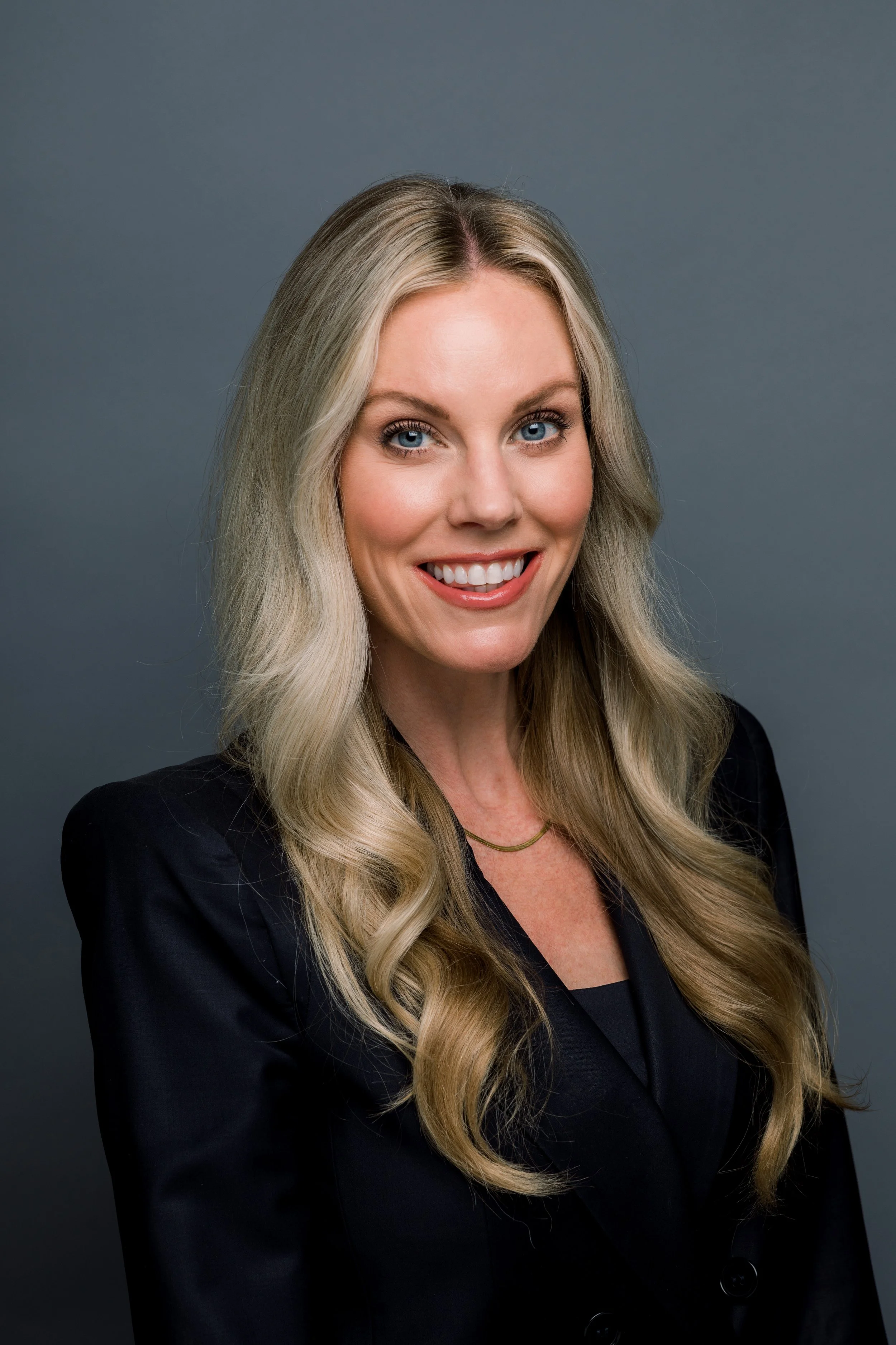 Nicole_Scanlon_Headshots_By_Hyojin_Oberg_3.JPG