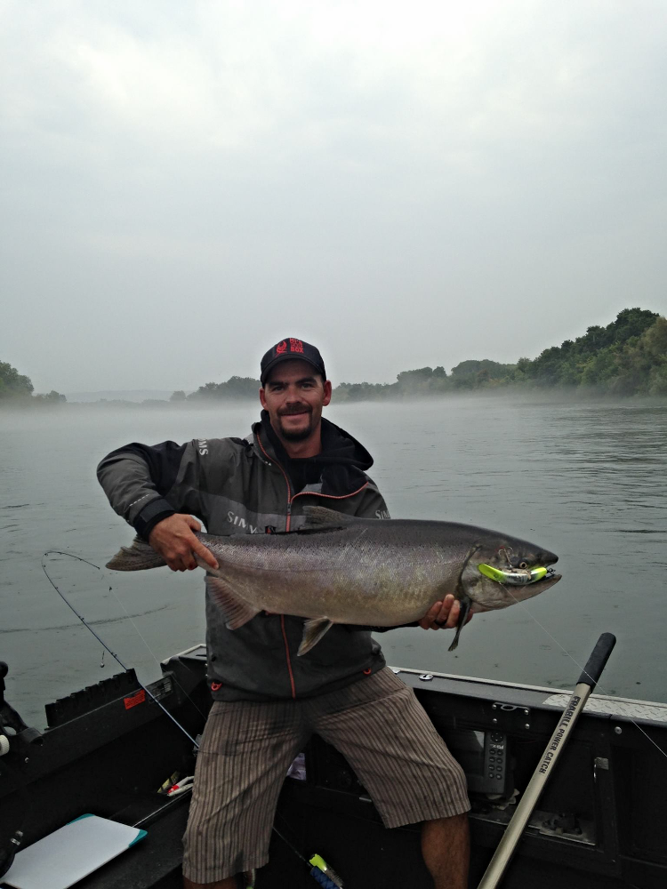 Mike's Fishing Guide & Charter Service For Sacramento River Fishing King Salmon, Striped Bass