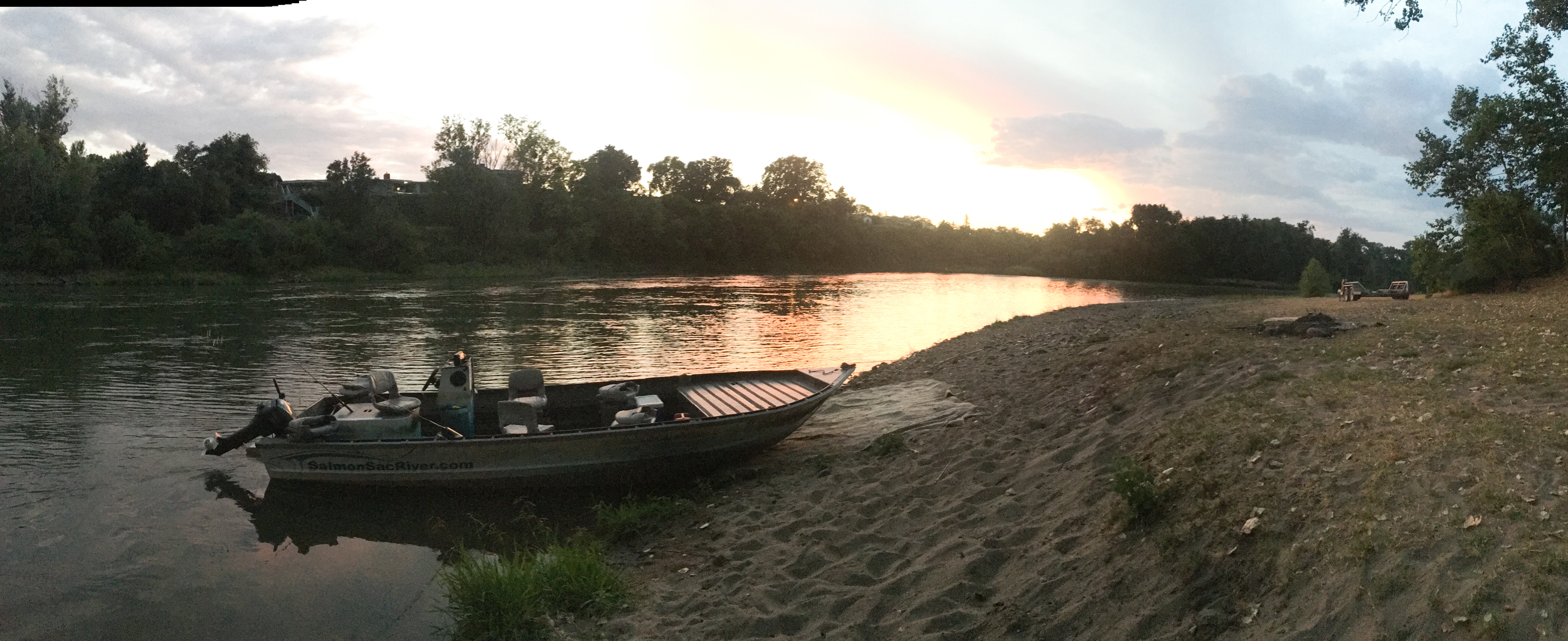 Mike's Fishing Guide & Charter Service For Sacramento River Fishing King Salmon, Striped Bass