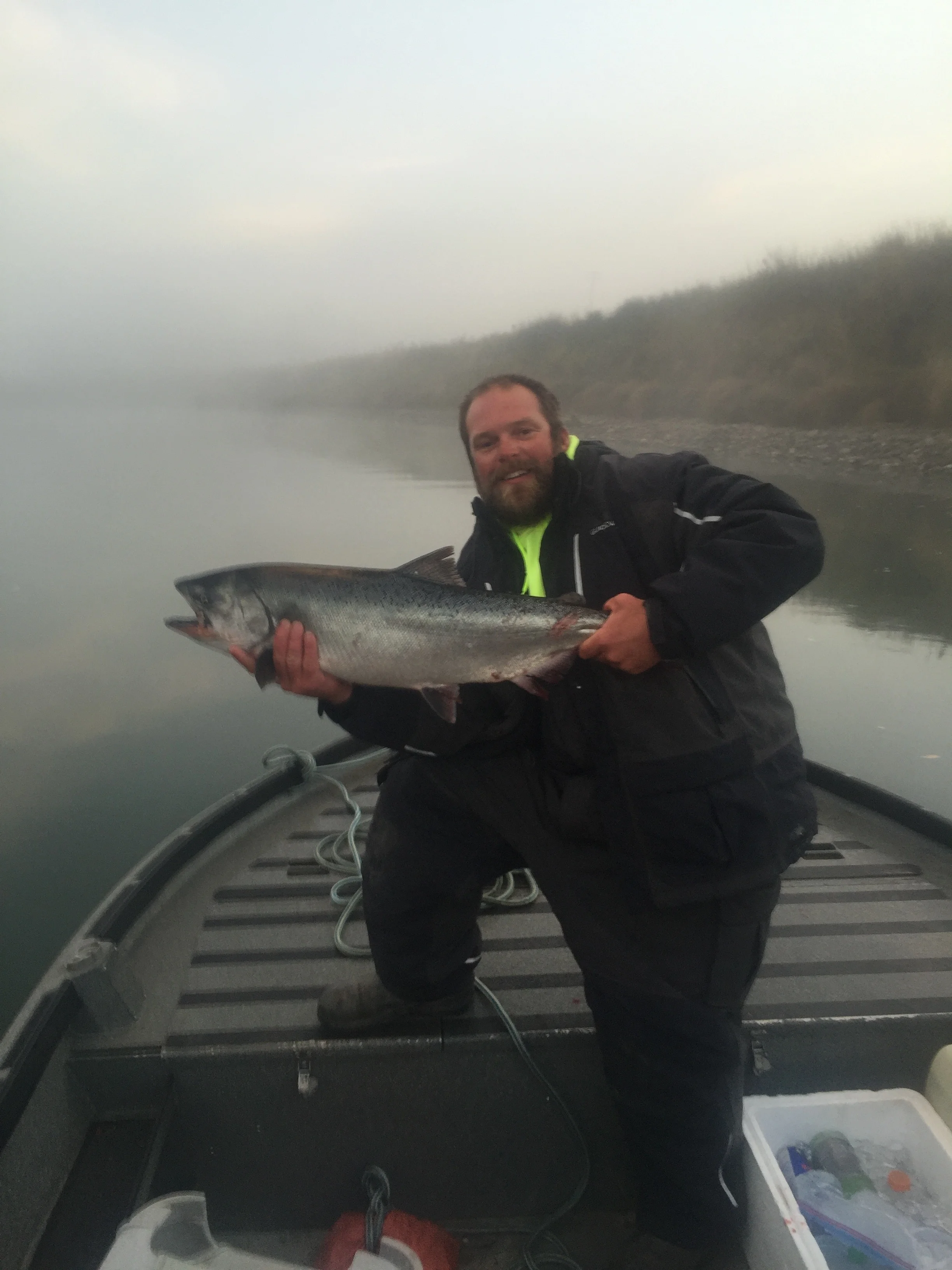 Mike's Fishing Guide & Charter Service For Sacramento River Fishing King Salmon, Striped Bass