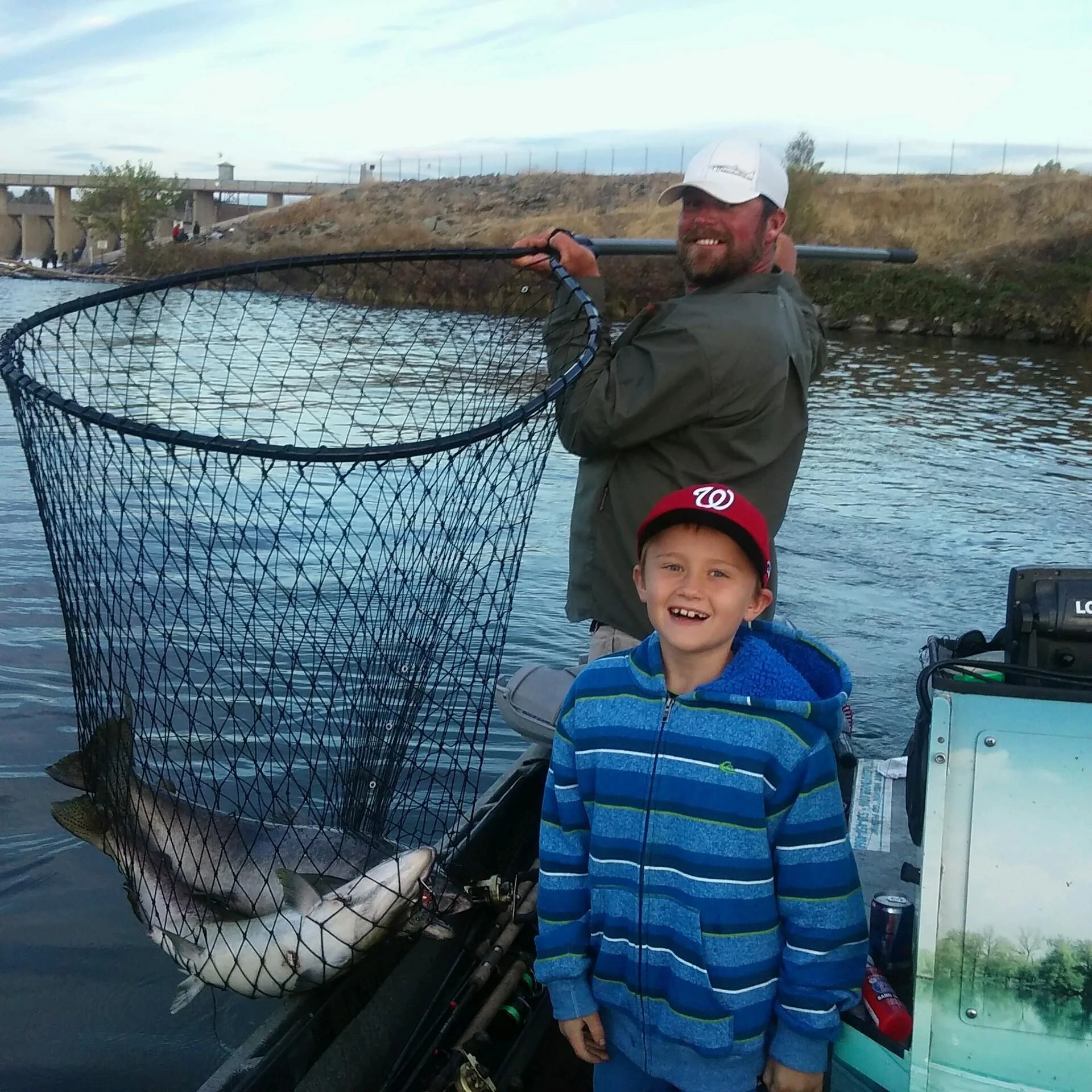 SalmonSacRiver.com client Shad Fife starts off with a double hookup