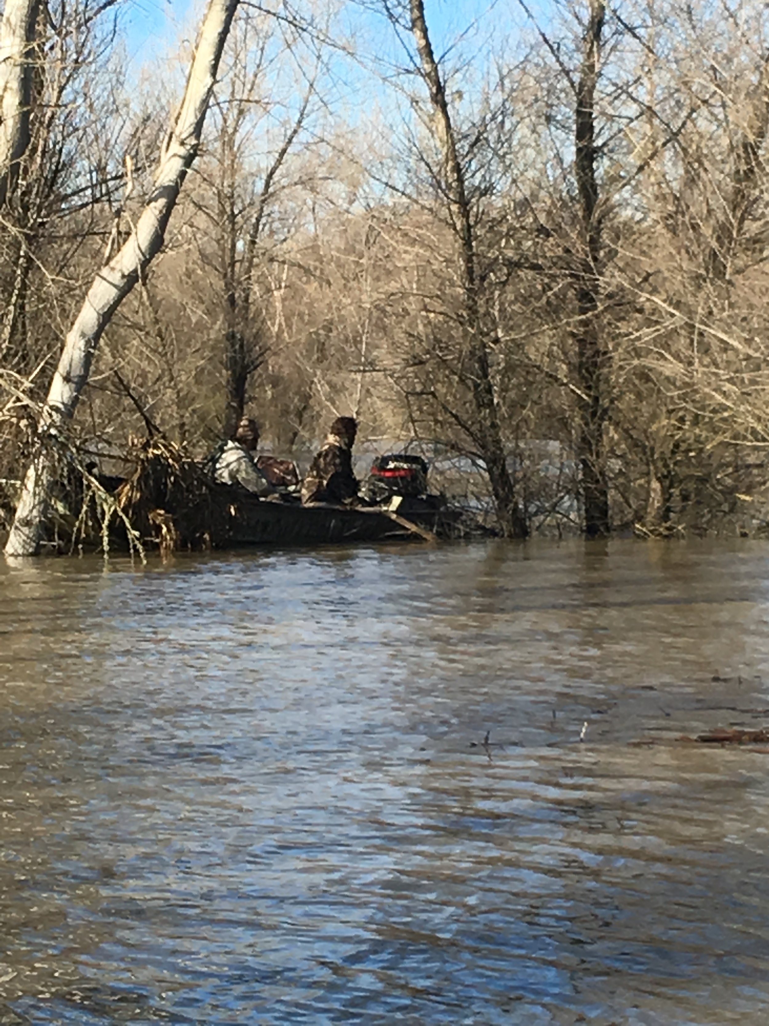 Guide Dakota Deines Duck Hunting The Sacramento River During The Flood