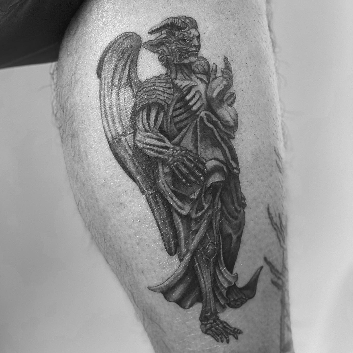 Angel/Demon 👼🏼👹

For the homie @daka.tattoos !

#inkandwatertattoo #fytcartridges #angels&amp;demons
