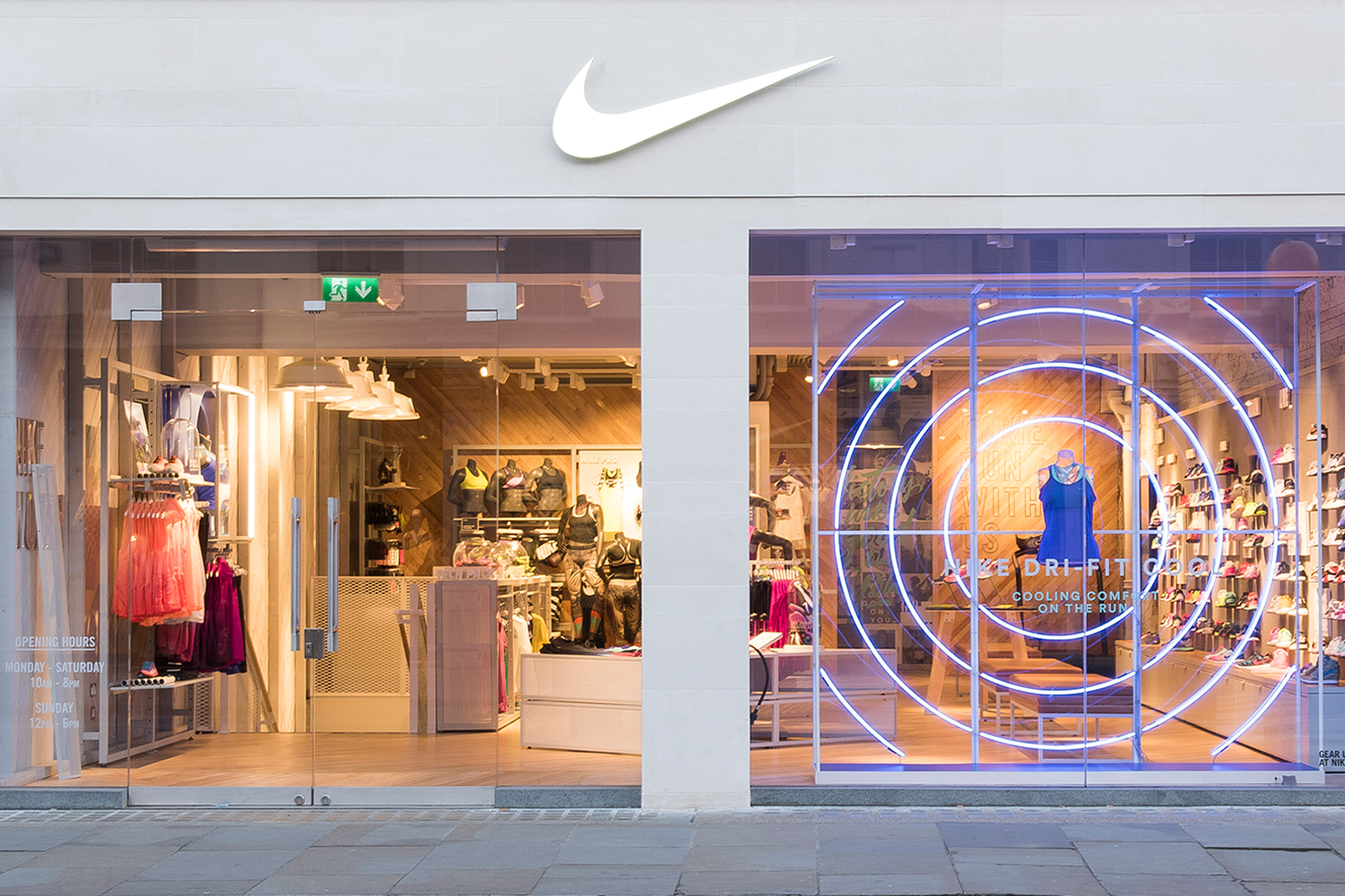 nike kings road opening hours