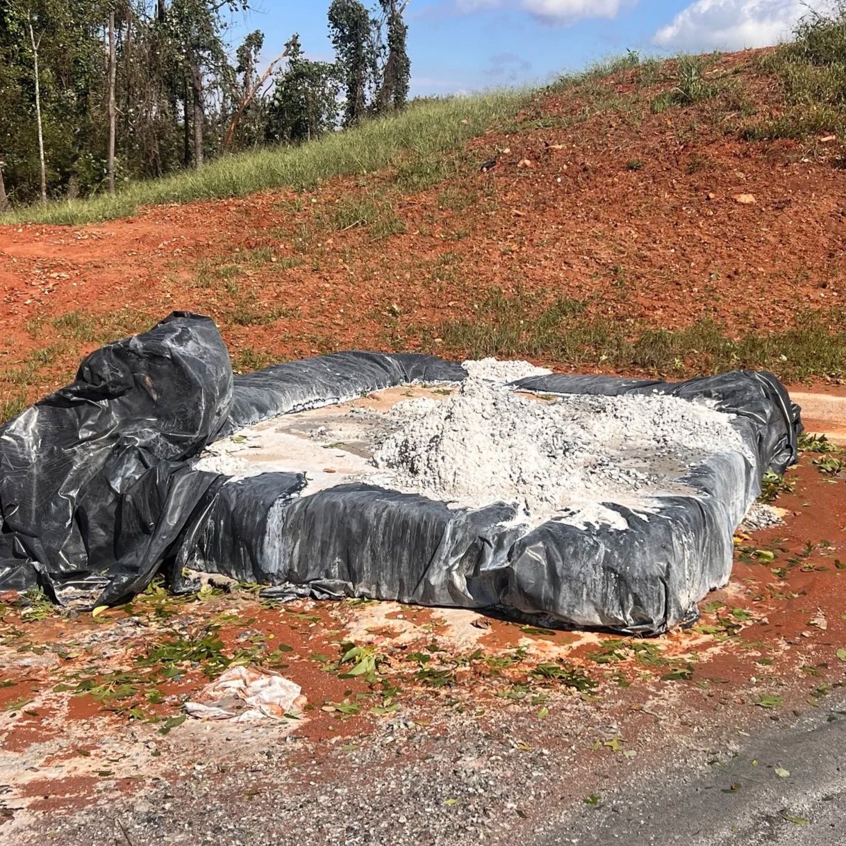 Concrete washout overflow