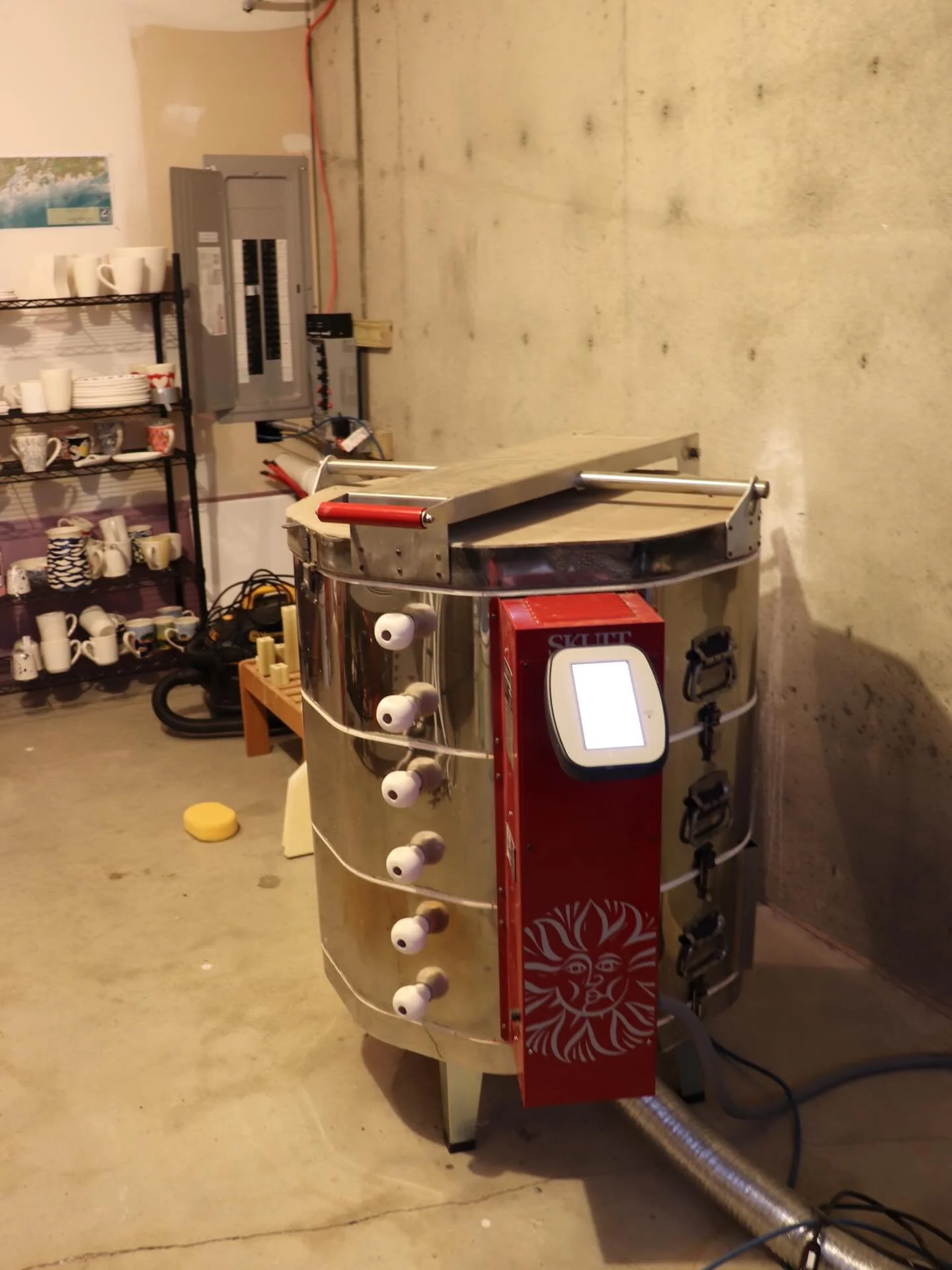 That&rsquo;s a wrap on the last kiln of 2025! Inside there&rsquo;s bowls, vases, and a few mugs cooling down. They&rsquo;ll be out tomorrow afternoon and ready for photos. I&rsquo;ll get them up on the online shop ASAP! This will be the last shop upd