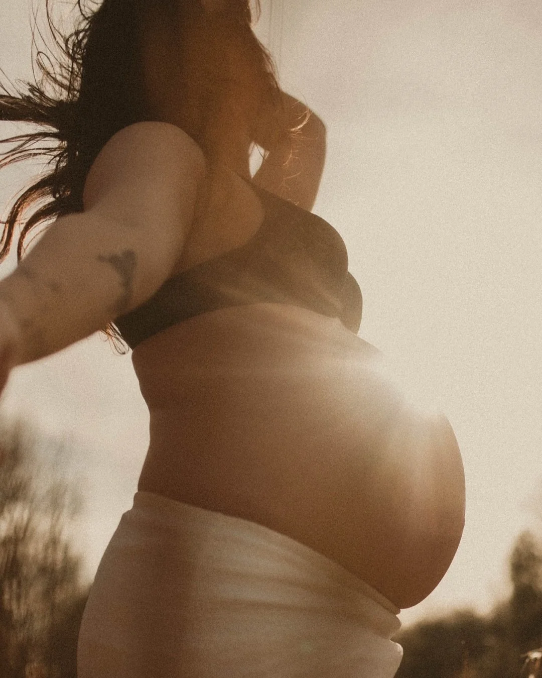 Have I ever told you guys how intensely I love maternity and motherhood sessions?! Gahhh.  @cjkg &hellip; you are 🤩😍 so dreamy.  #maternityphoto #northgaphotographer #motherhood #maternitysession #babybumps