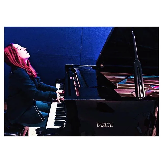 Nothing short of dramatic, but when you’re playing the best piano in the world; how can you not be? (I only wish I wore my concert gown to the studio today 💃) pc: @bratchebeats #fazioli #piano #grandpiano #studio #vibes #london #england #deezer #session #pianist #singer #dramaqueen #beautiful #music #love #passion