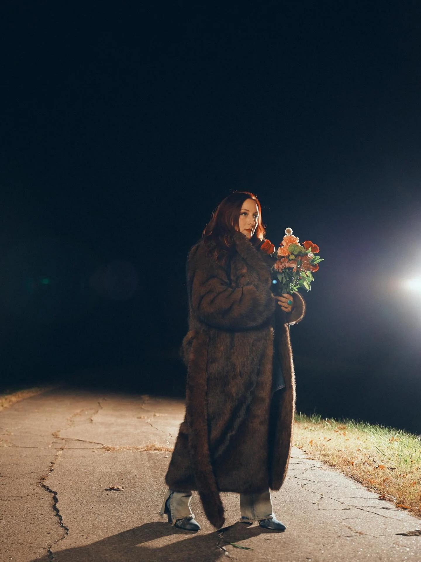 Come on, y&rsquo;all just need to press play &hellip;this is my bouquet (to you) (in my rhyming voice) 💐

🔗 in bio

Photo by @libbydanforth