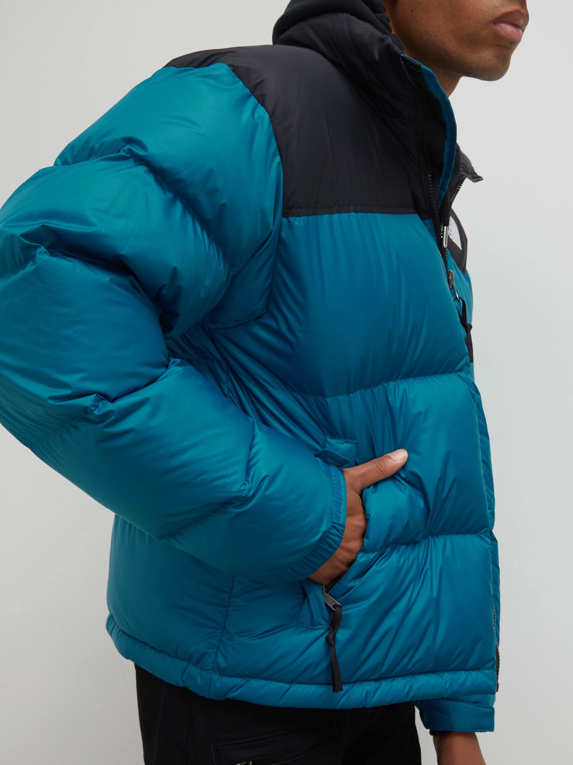 TEST_0400014757345_BANFFBLUE_A2.jpg