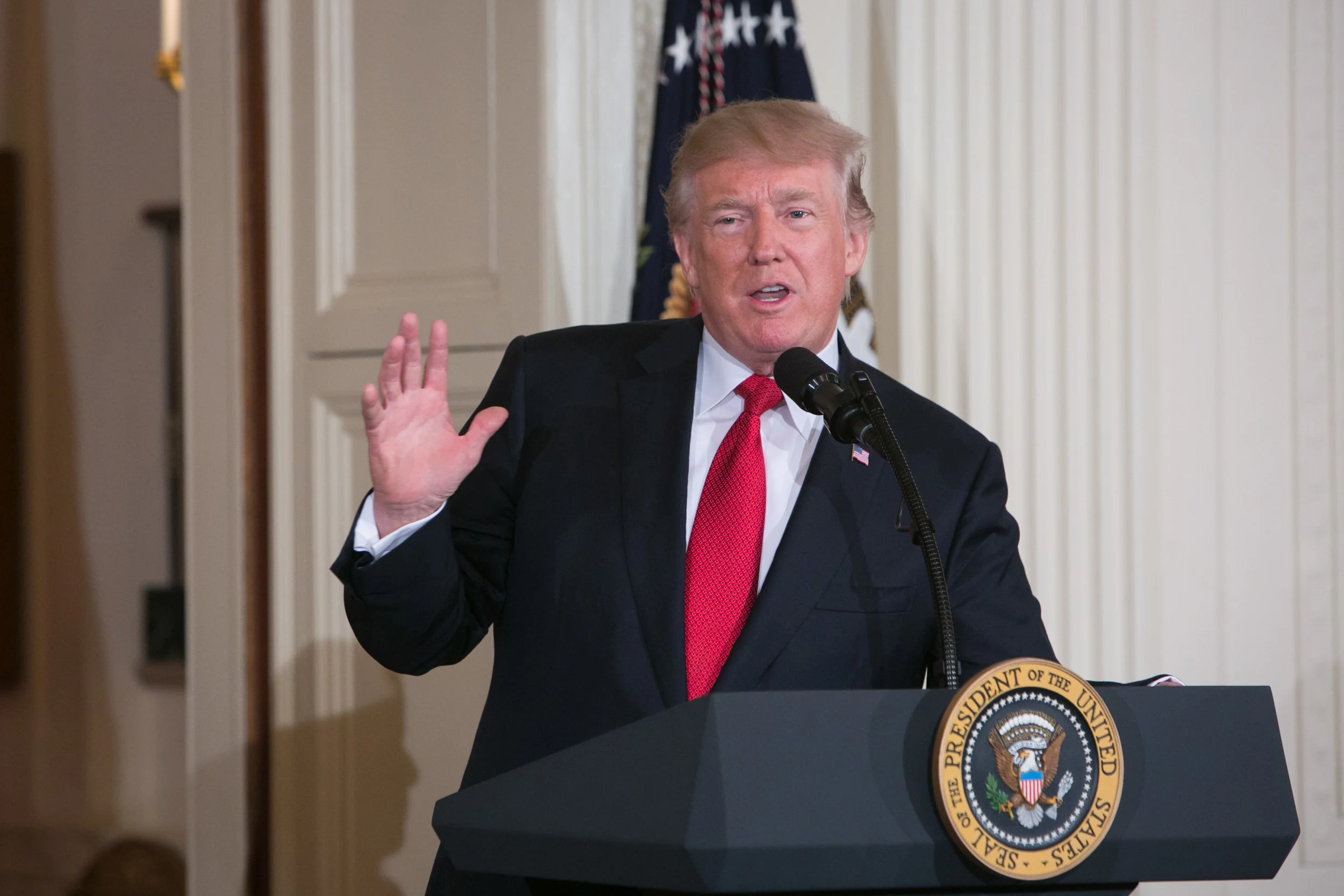 Trump-Benjamin Chasteen-0864-20171012.jpg