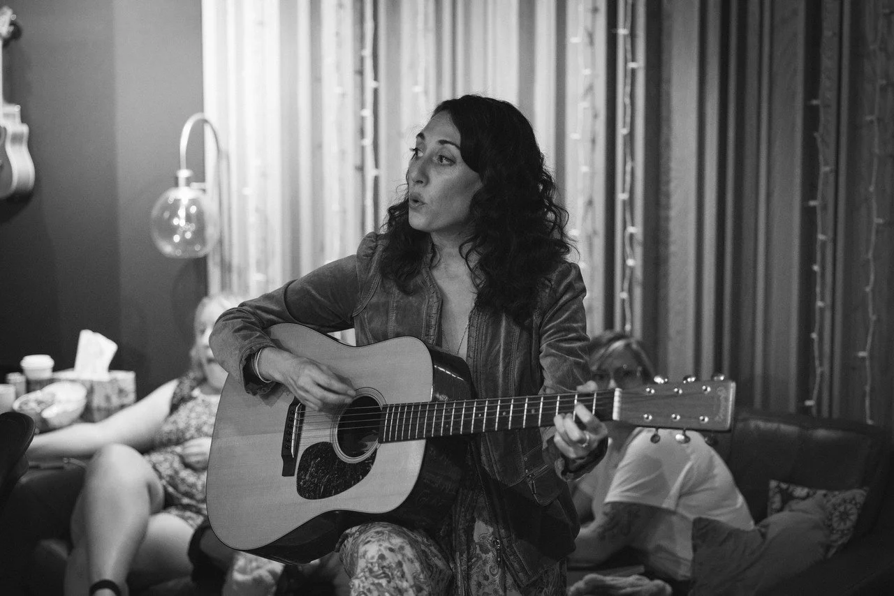 Molly_Booker_B&W-134 (1).jpg