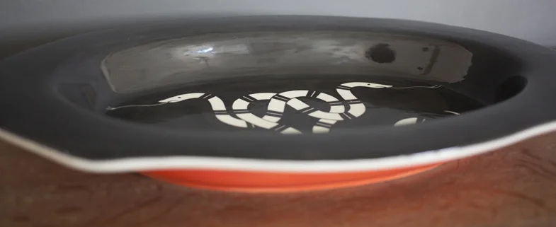Snake-Red-Platter_01.jpg